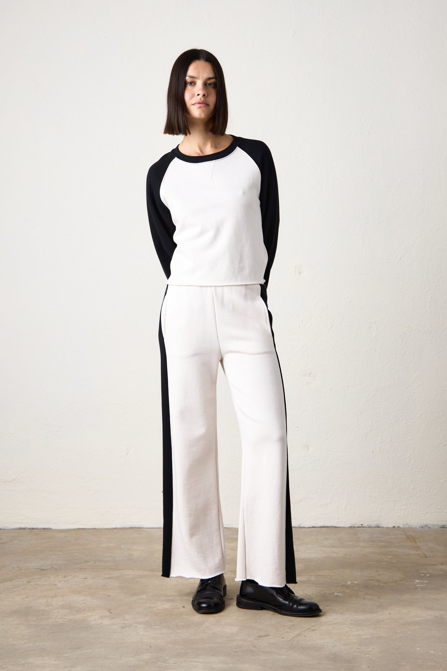 RILEY WIDE LEG LOOP TERRY PANT / IVORY/BLACK