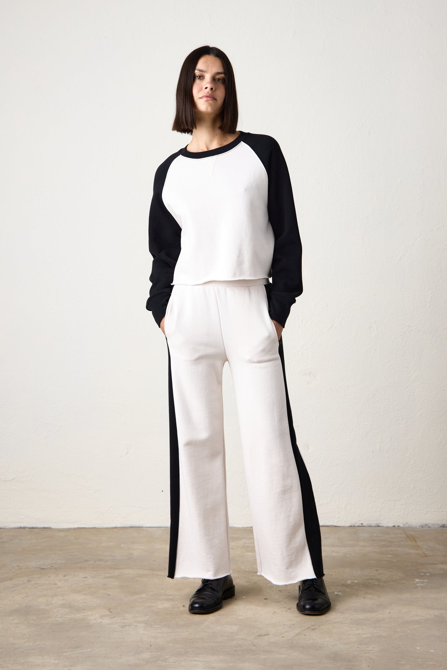 RILEY WIDE LEG LOOP TERRY PANT / IVORY/BLACK