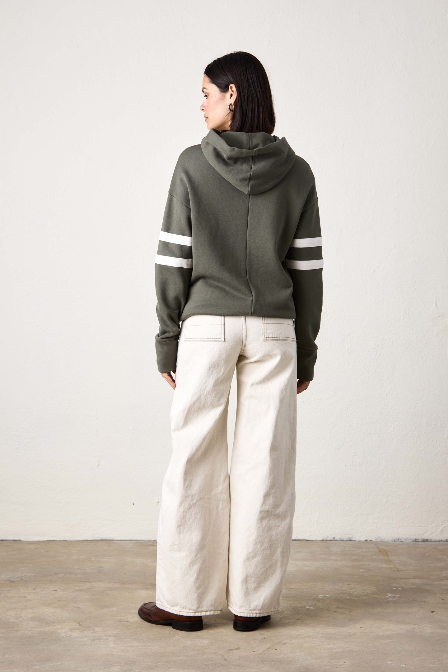 ELLIS RELAXED LOOP TERRY HOODY / OLIVE/IVORY