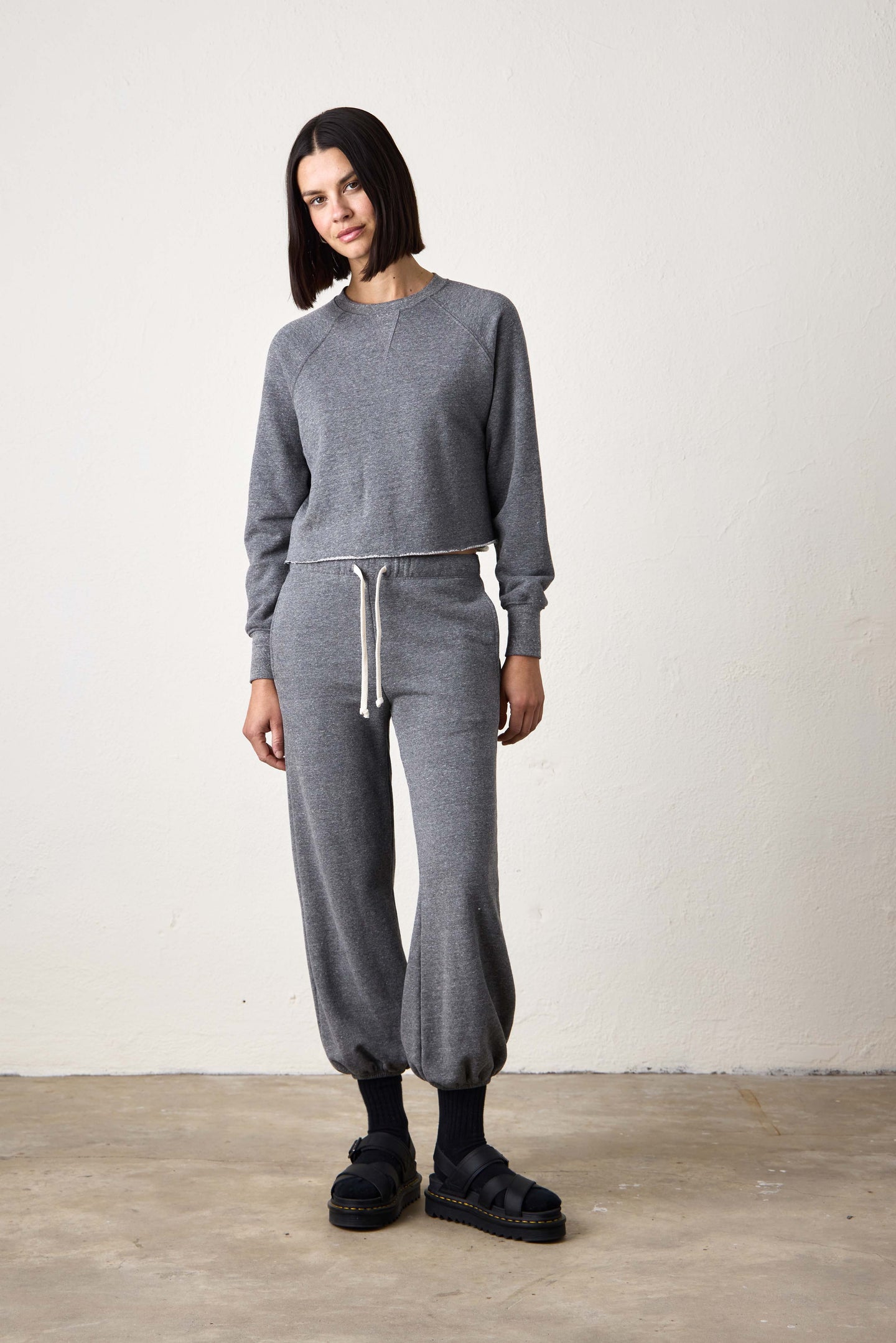 MARCO CROP MELANGE TERRY SWEATSHIRT / CHARCOAL HEATHER GREY