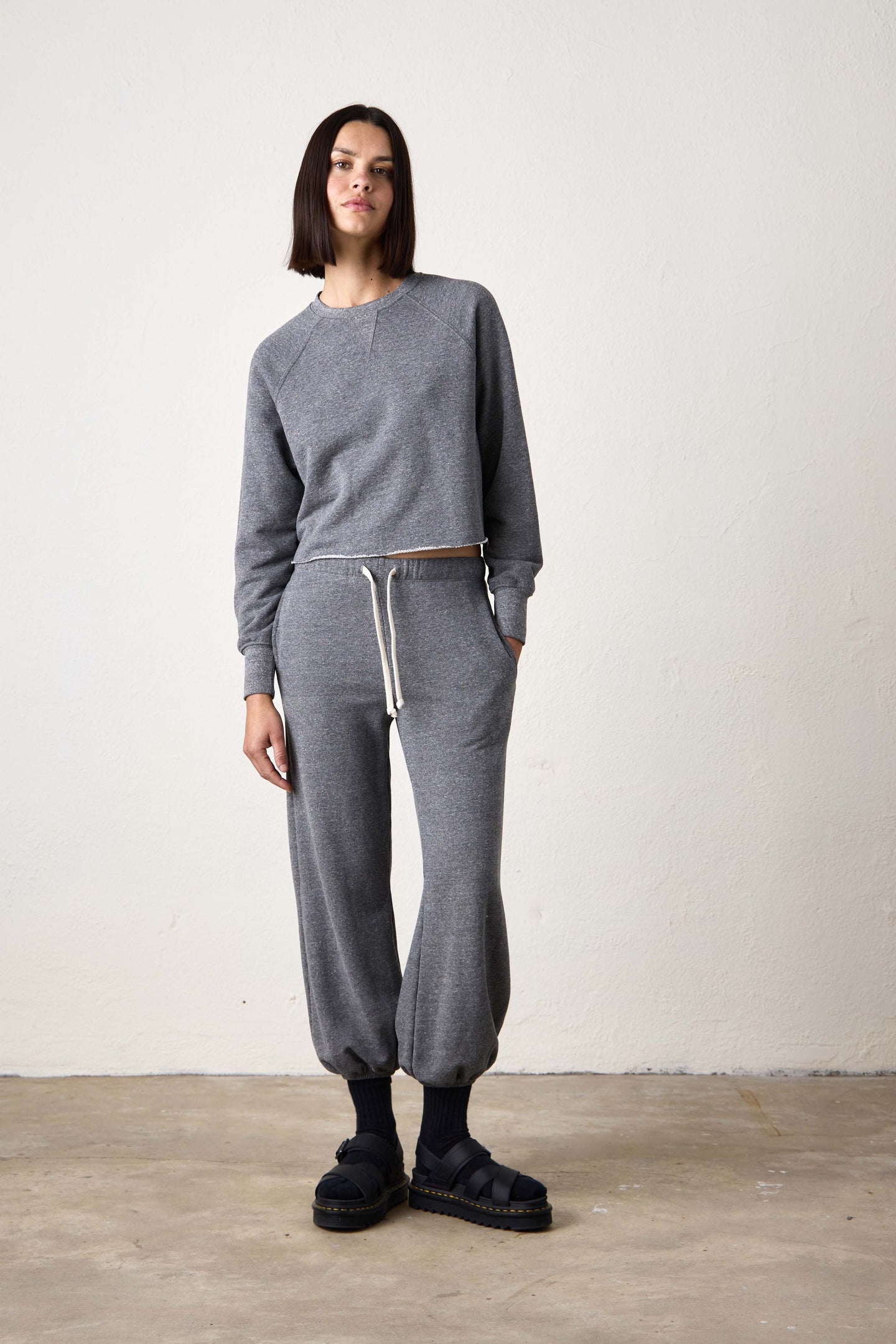 MARCO CROP MELANGE TERRY SWEATSHIRT / CHARCOAL HEATHER GREY