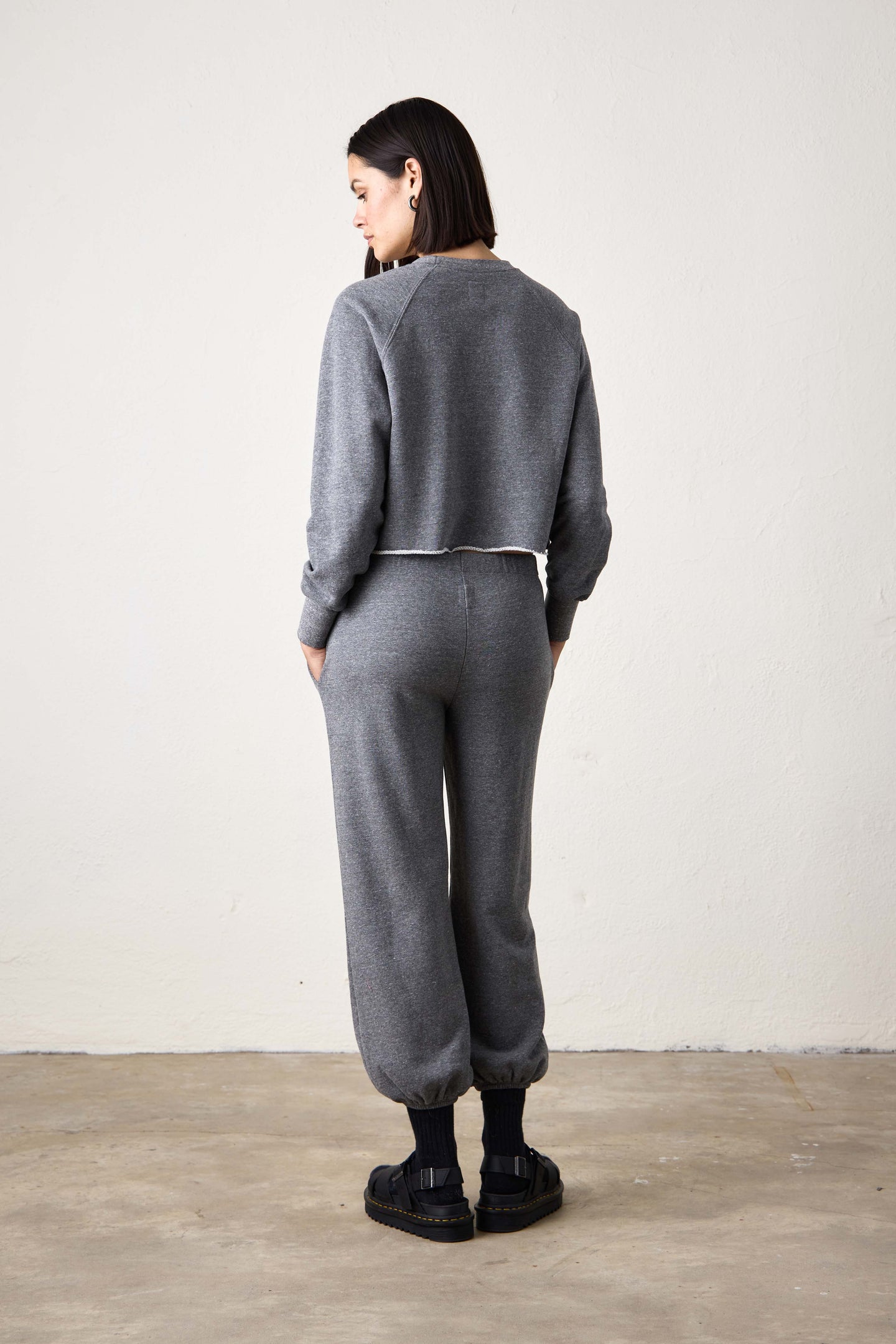 MARCO CROP MELANGE TERRY SWEATSHIRT / CHARCOAL HEATHER GREY