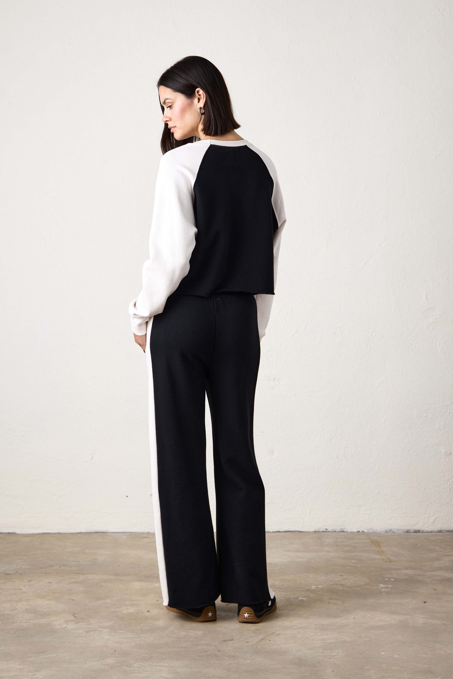 RILEY WIDE LEG LOOP TERRY PANT / BLACK/IVORY