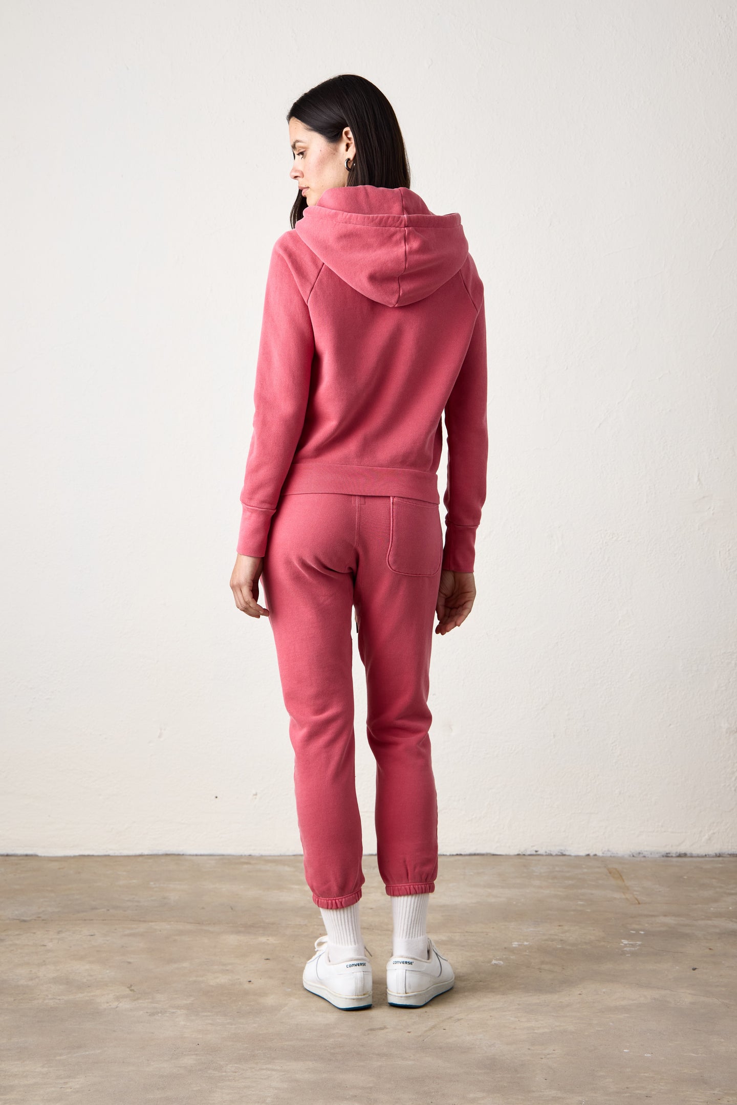 SAYDE SLIM FRENCH TERRY SWEATPANT / CRIMSON