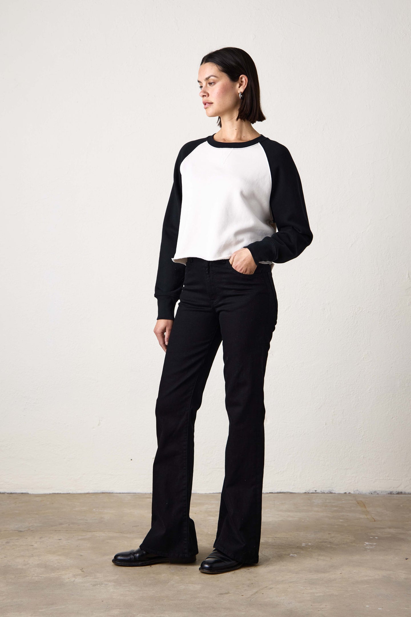 MARCO CROP LOOP TERRY SWEATSHIRT / IVORY/BLACK