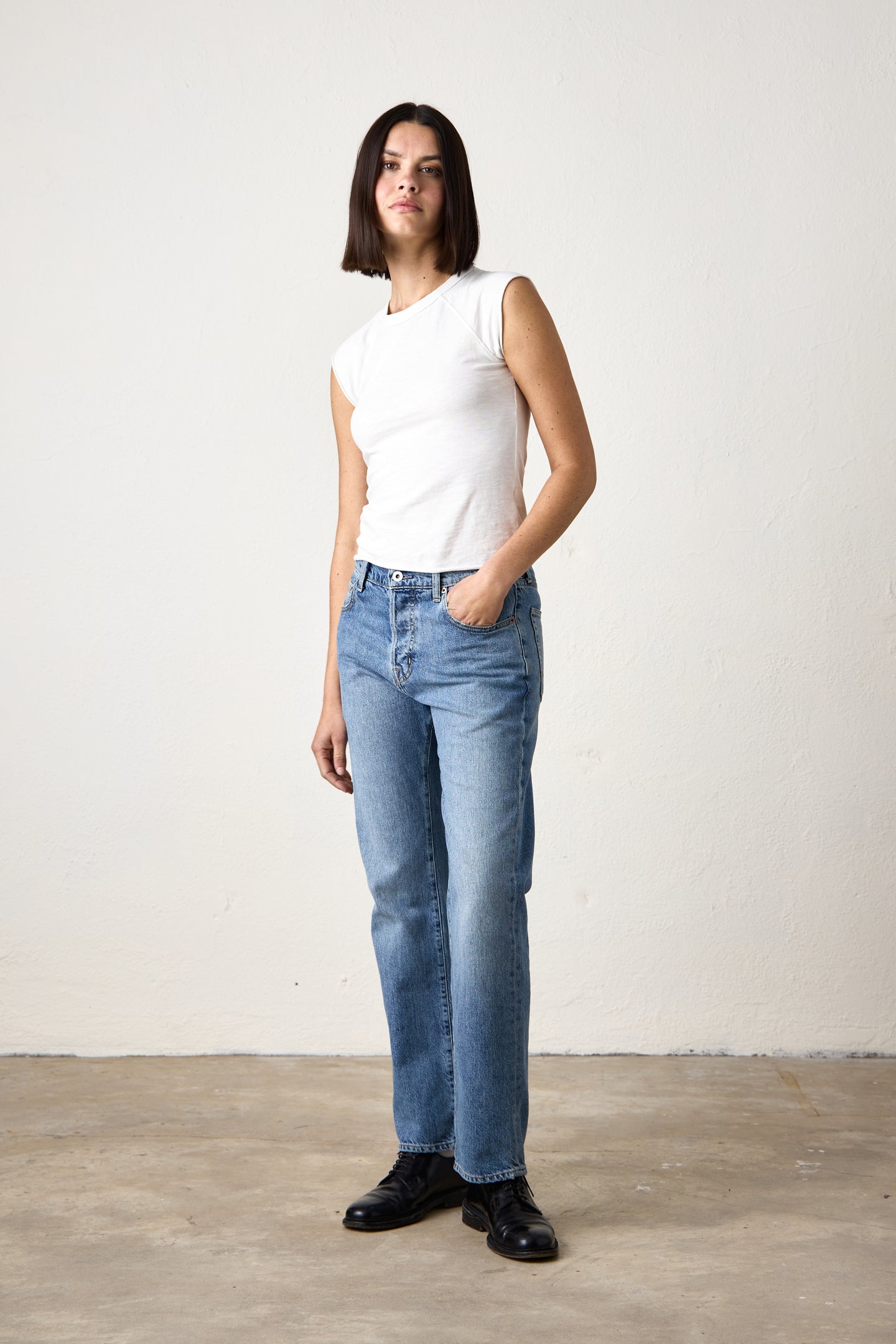 OWEN MID RISE SLOUCHY STRAIGHT JEAN / OCEANSIDE