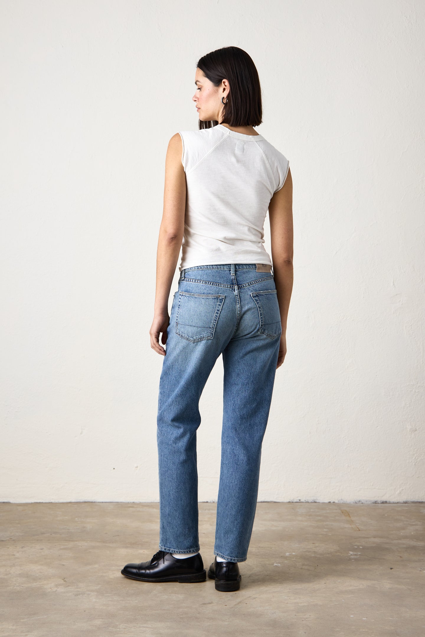 OWEN MID RISE SLOUCHY STRAIGHT JEAN / OCEANSIDE