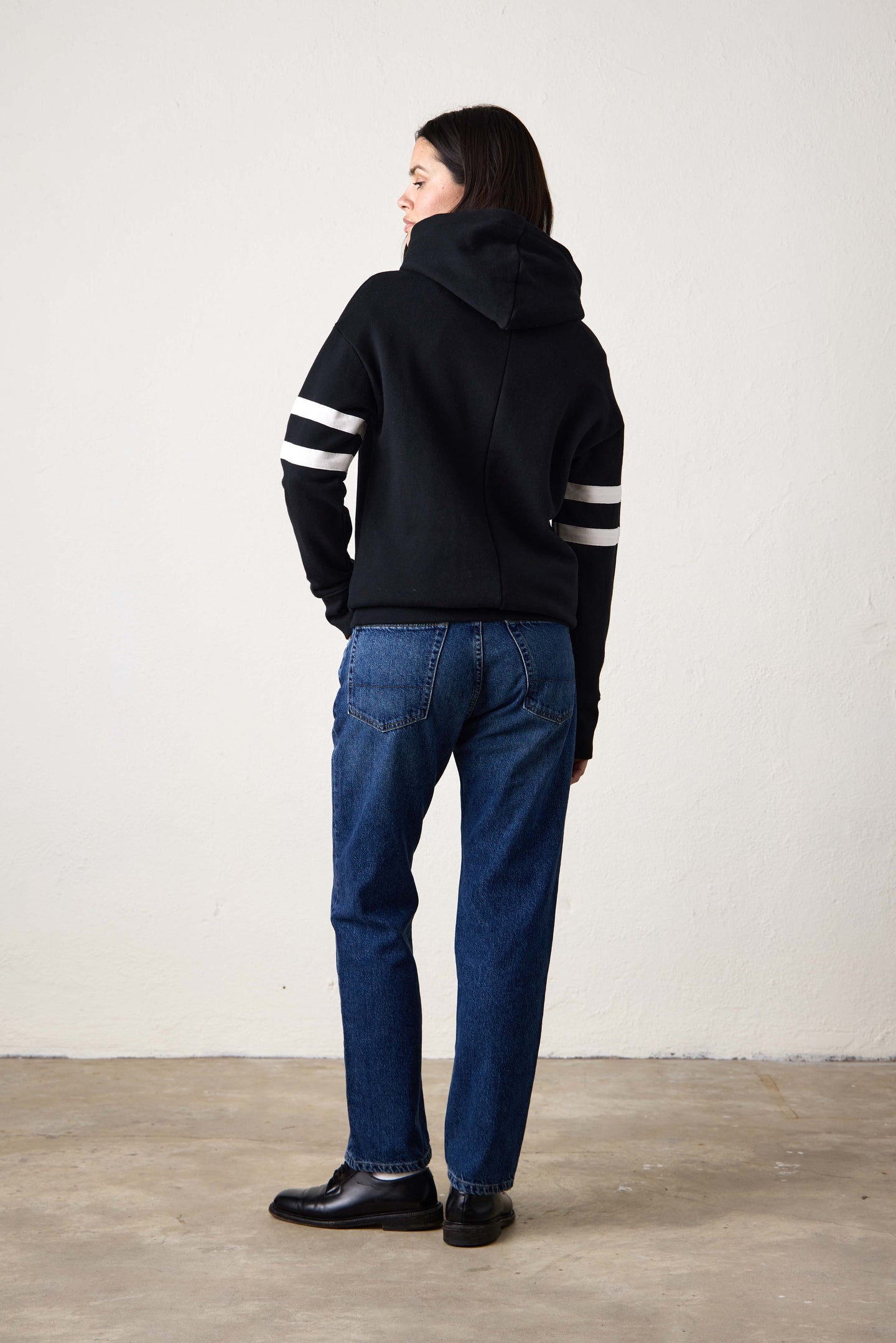 ELLIS RELAXED LOOP TERRY HOODY / BLACK/IVORY