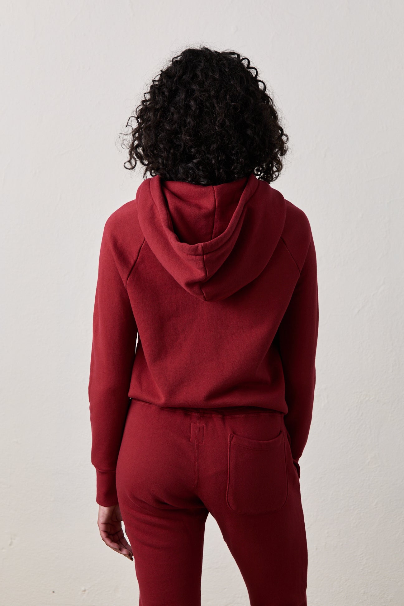 LISSE FITTED PULLOVER HOODY / DEEP RED