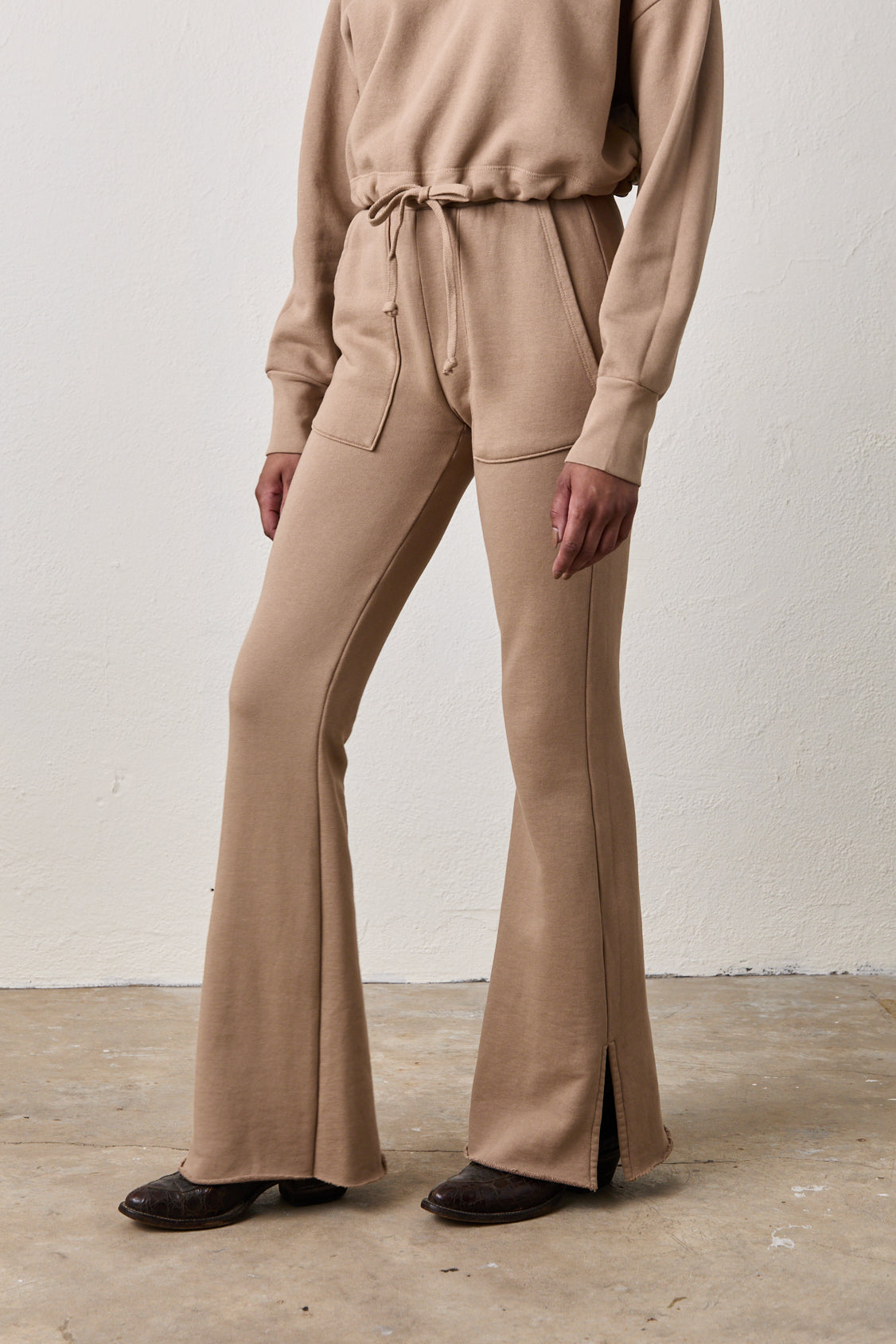 RUSTY SIDE SLIT FLAIR PANTS / BUNGALOW