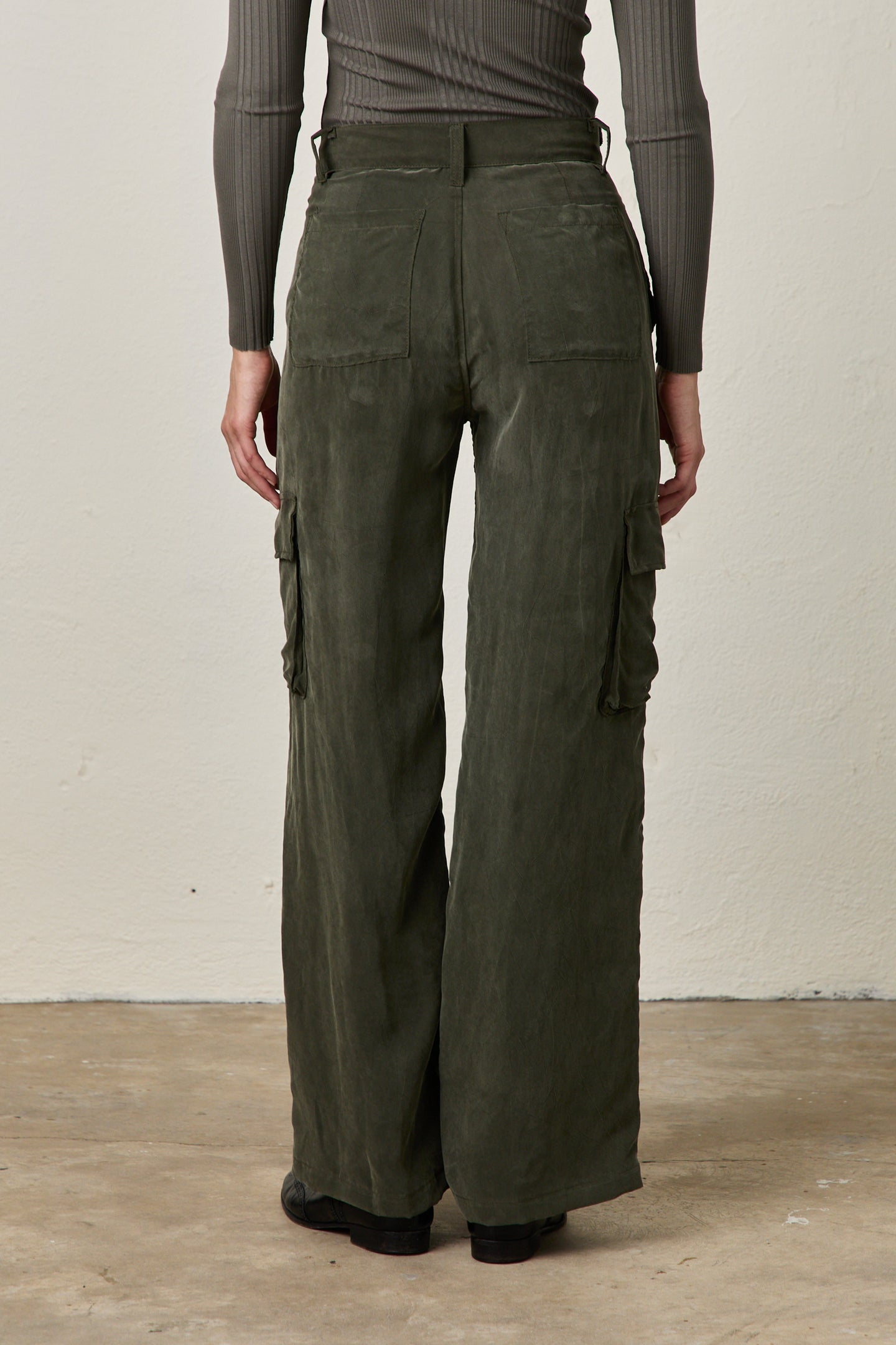 ZOEY CARGO PANTS / OLIVE