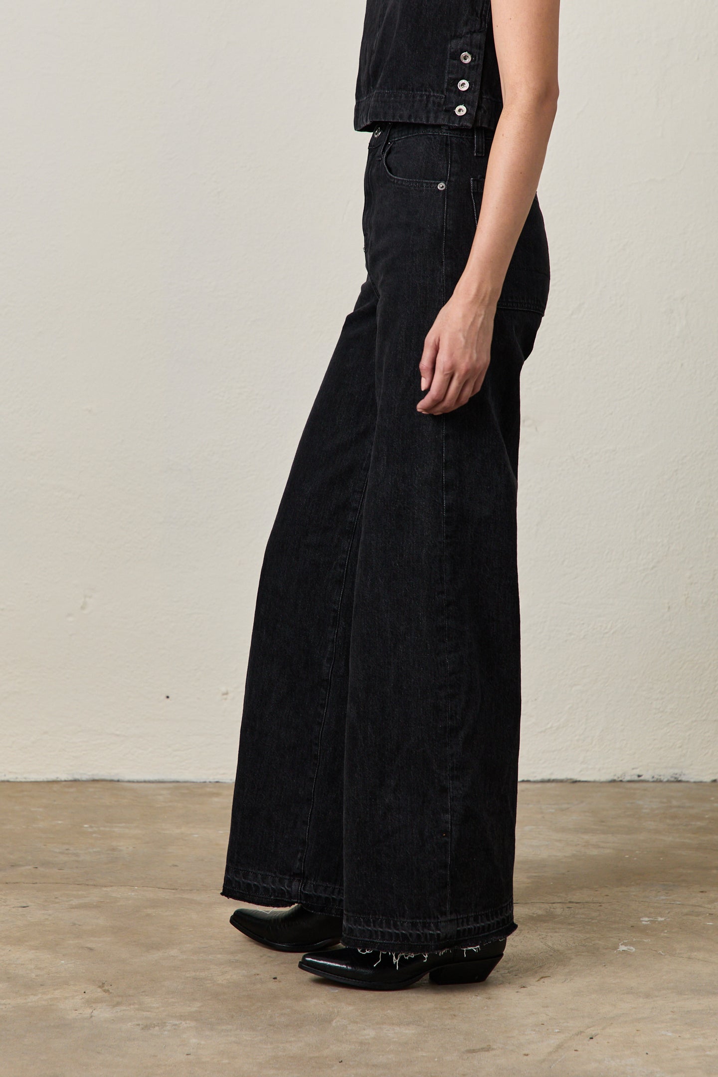 DELTA WIDE LEG JEAN / NOIR WASH