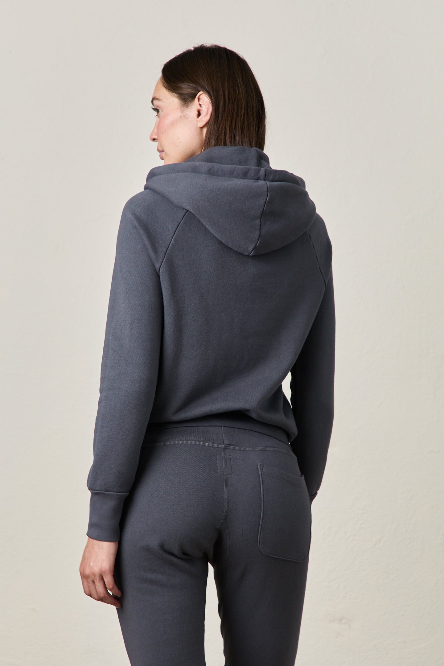 LISSE FITTED PULLOVER HOODY / STEEL GREY