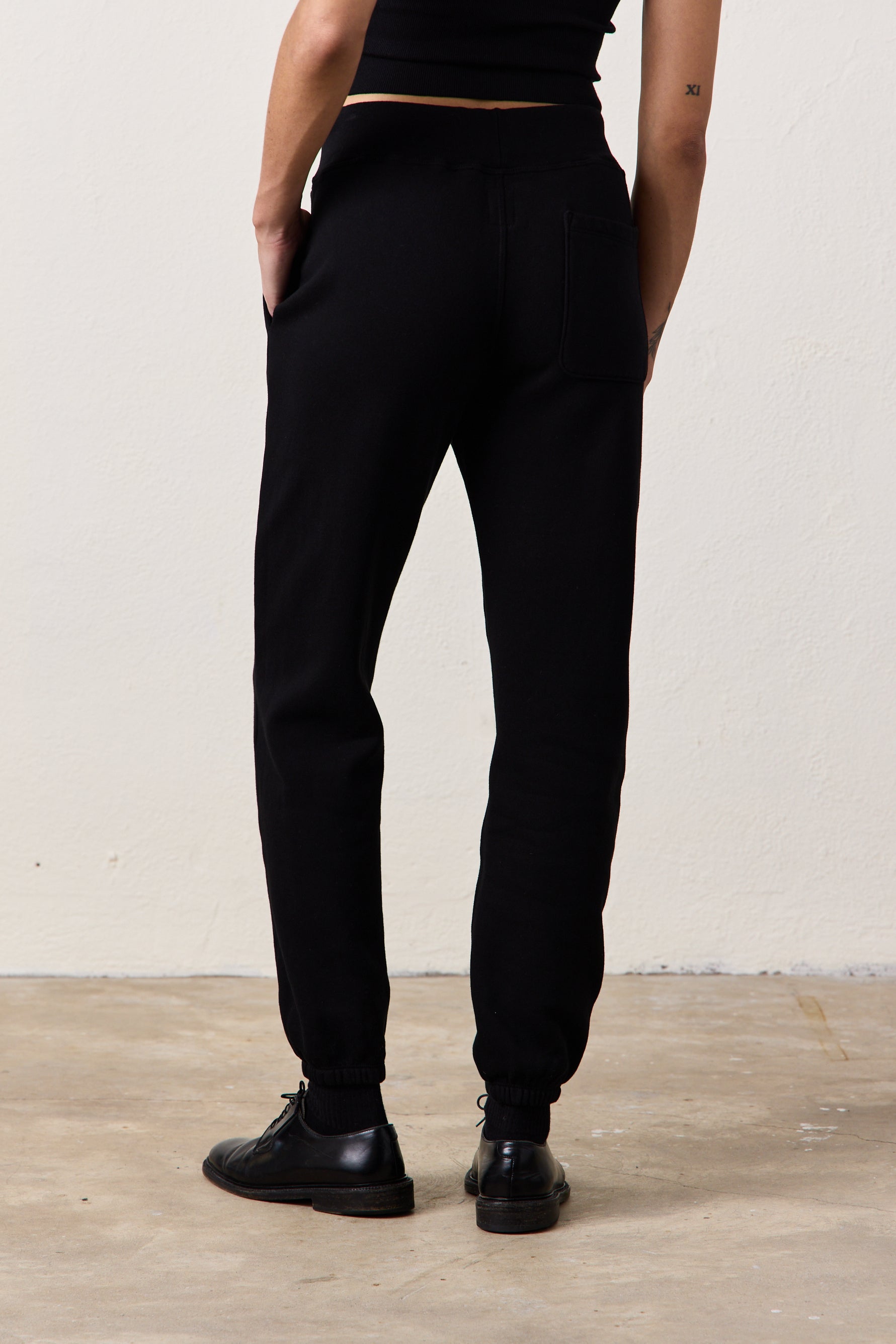 ISABELLA HW STRAIGHT SWEATS / BLACK – NSF Clothing