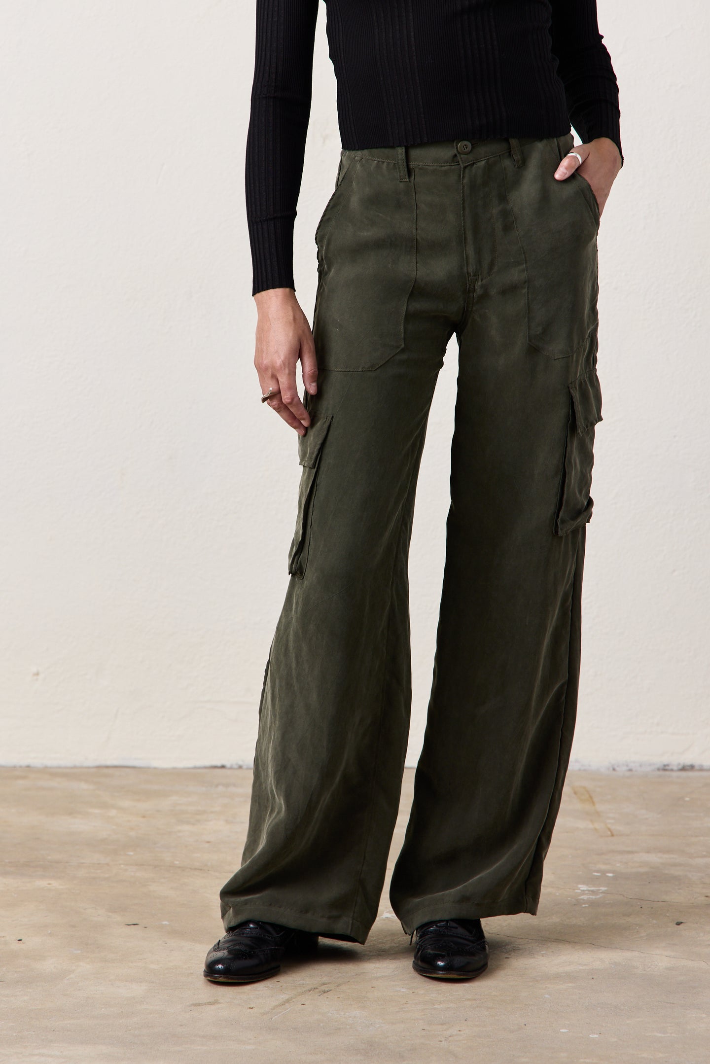 ZOEY CARGO PANTS / OLIVE