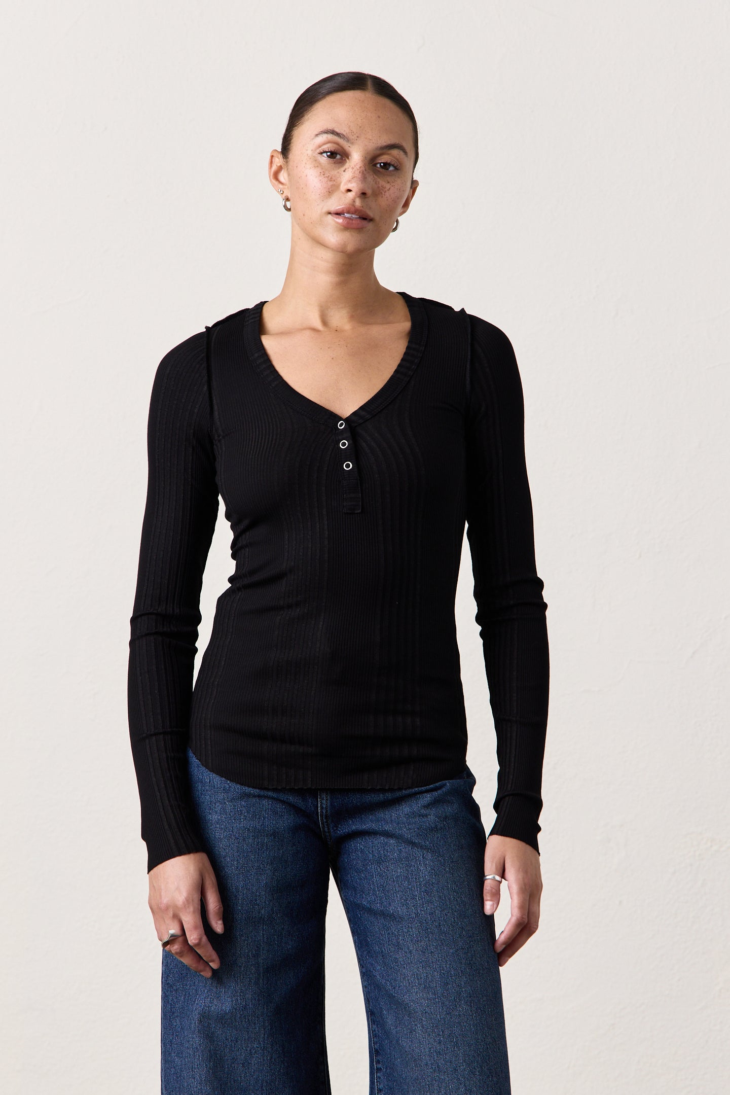 CODY VARIEGATED RIB HENLEY / BLACK