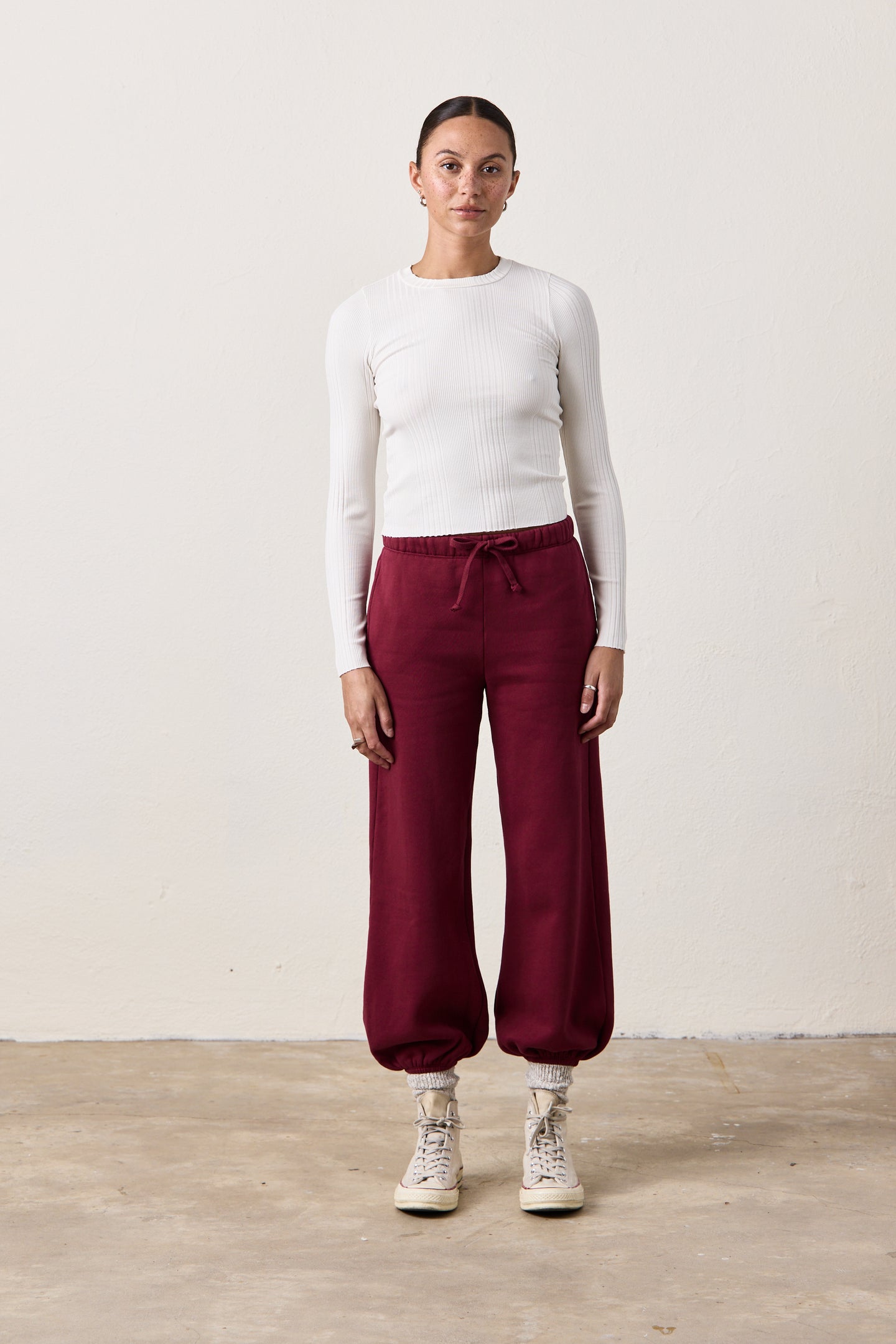 SHANE BILLOW SWEATPANT / DARK CHERRY