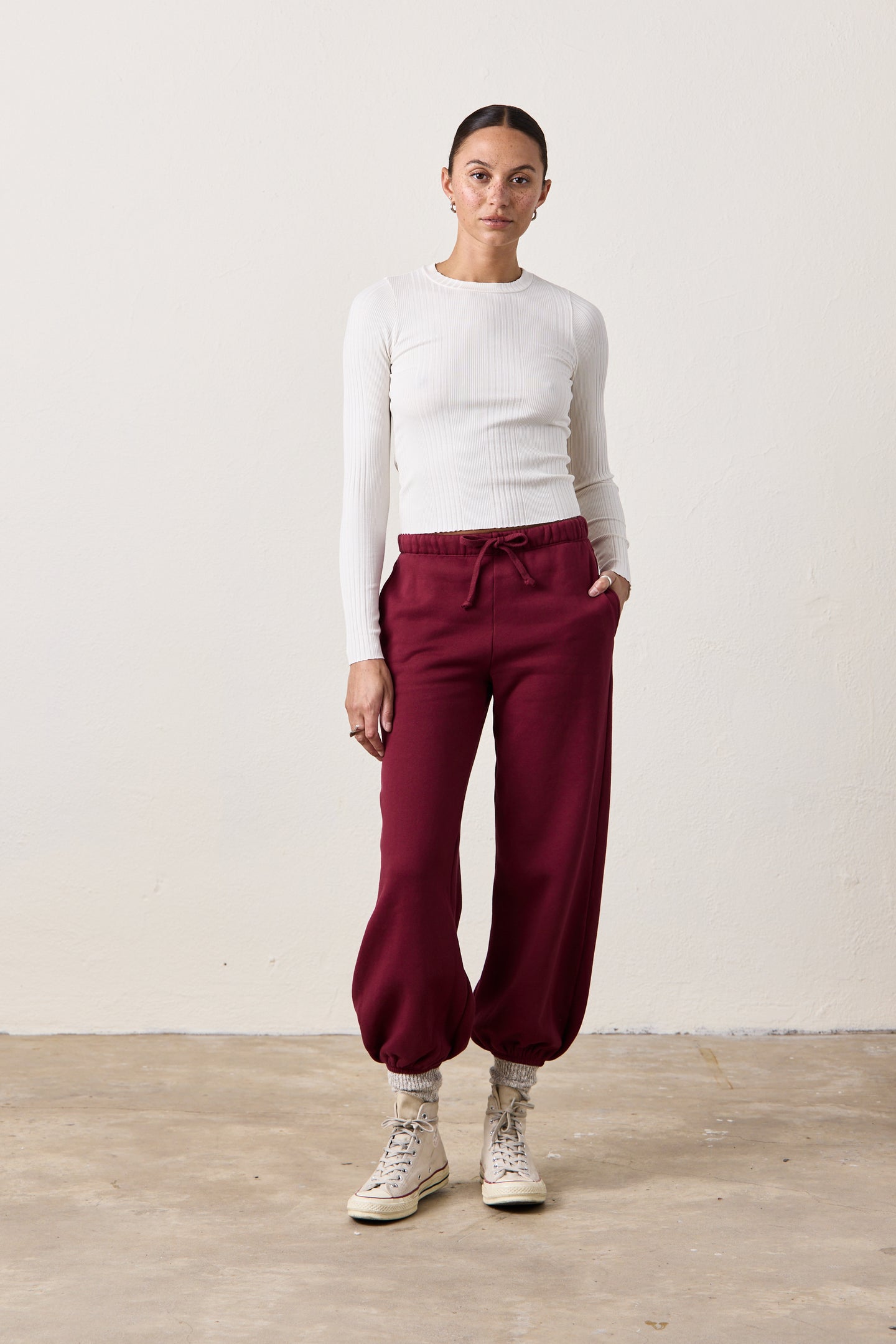 SHANE BILLOW SWEATPANT / DARK CHERRY