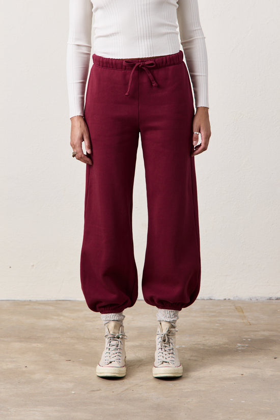 SHANE BILLOW SWEATPANT / DARK CHERRY