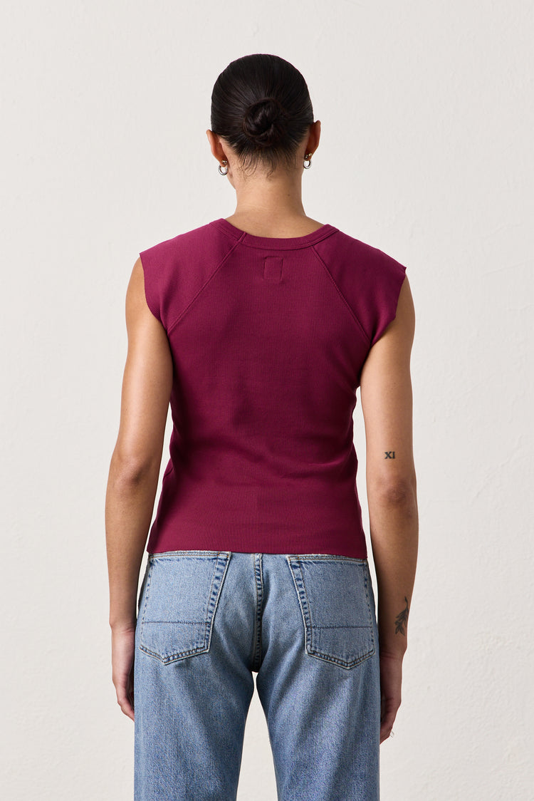 CHLOE FITTED RIB TEE / DARK CHERRY