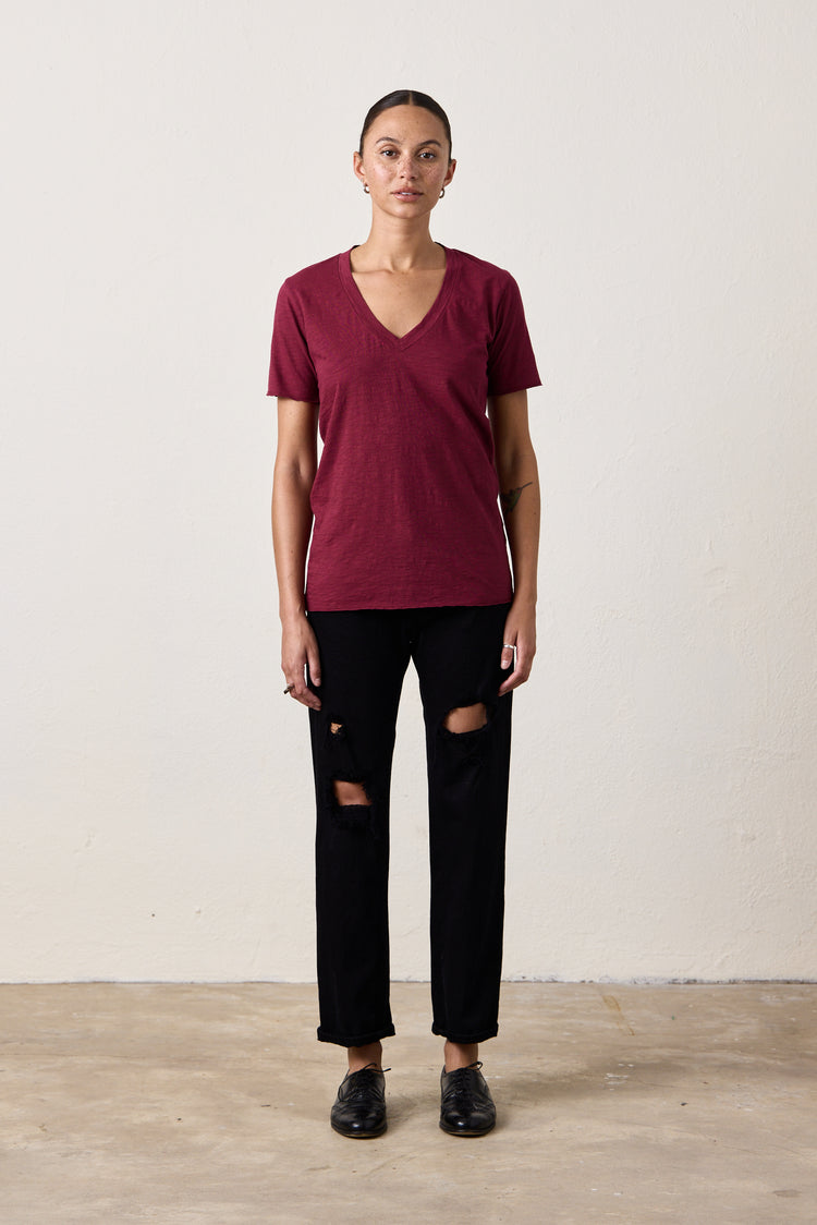 CORA RELAXED SLUB JERSEY V-NECK TEE / DARK CHERRY