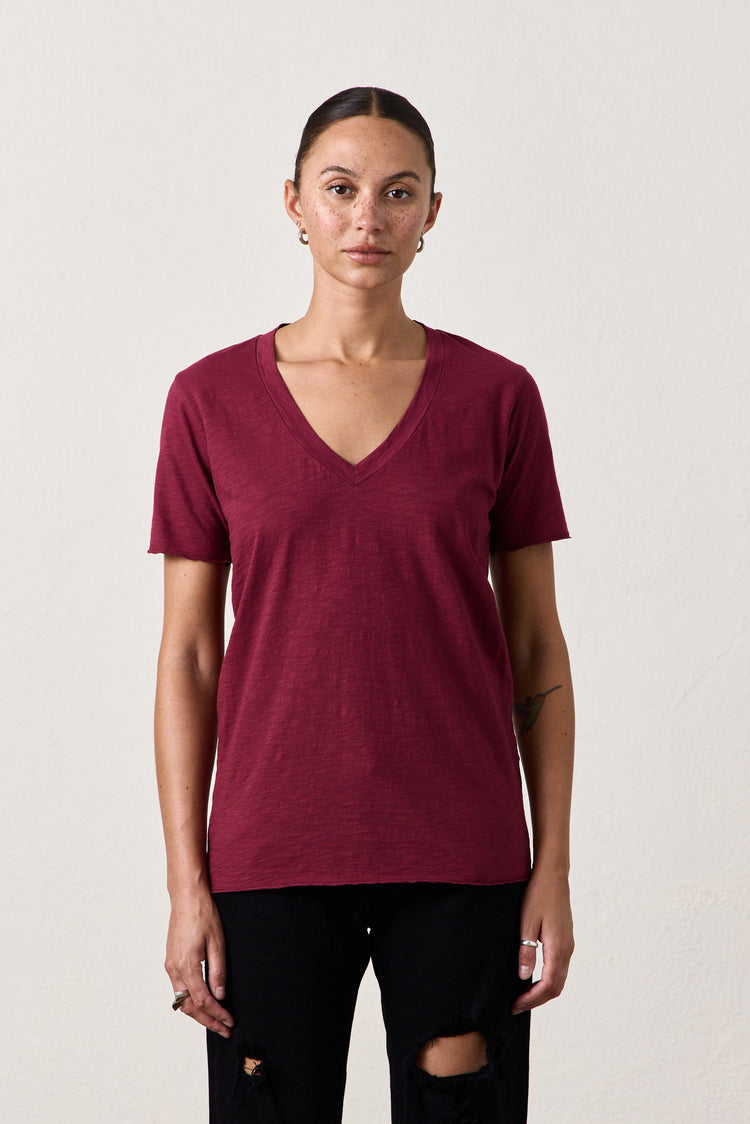 CORA RELAXED SLUB JERSEY V-NECK TEE / DARK CHERRY