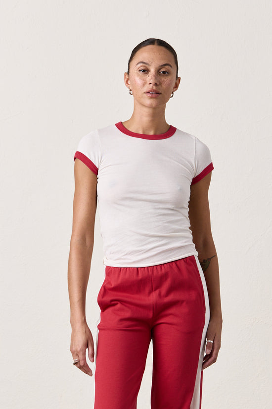 BODHI SHRUNKEN RINGER TEE / IVORY/RED