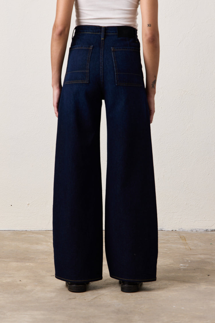DELTA HIGH WAIST WIDE LEG JEAN / OVERCAST WASH