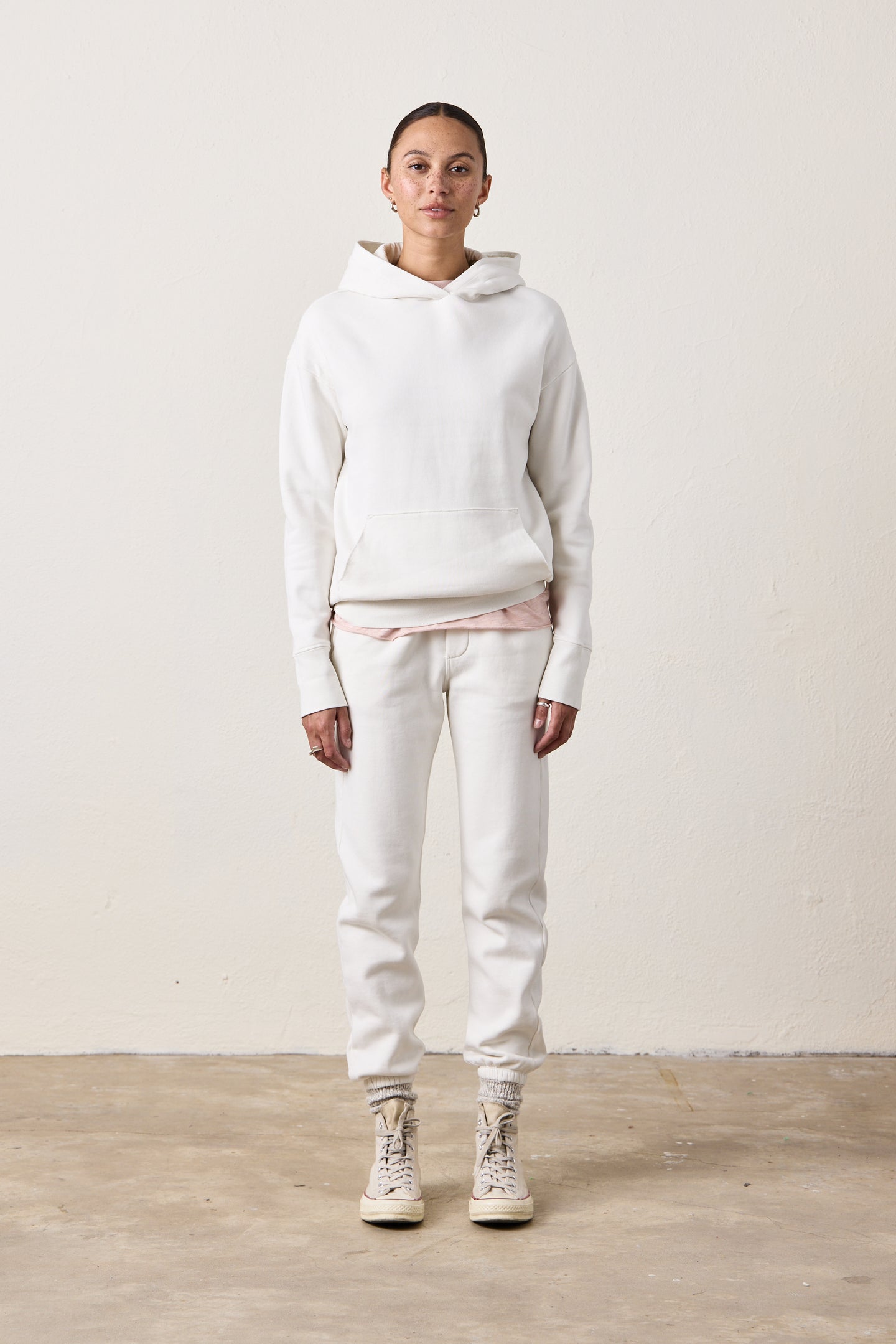 ELLIS RELAXED HOODY / SOFT WHITE