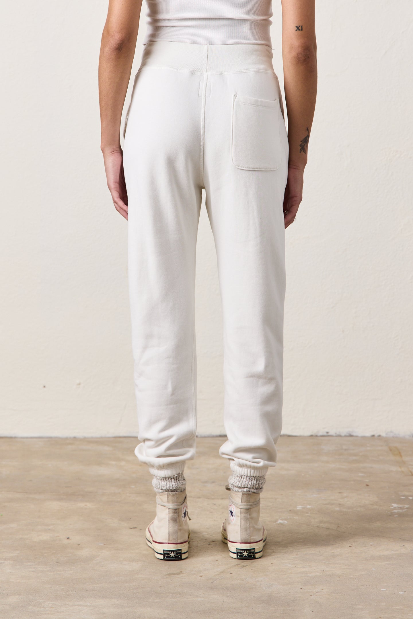 ISABELLA HIGH WAIST STRAIGHT SWEATPANT / SOFT WHITE