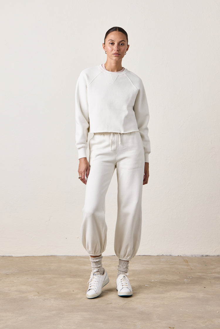 MARCO CROP COZY FLEECE SWEATSHIRT / SOFT WHITE