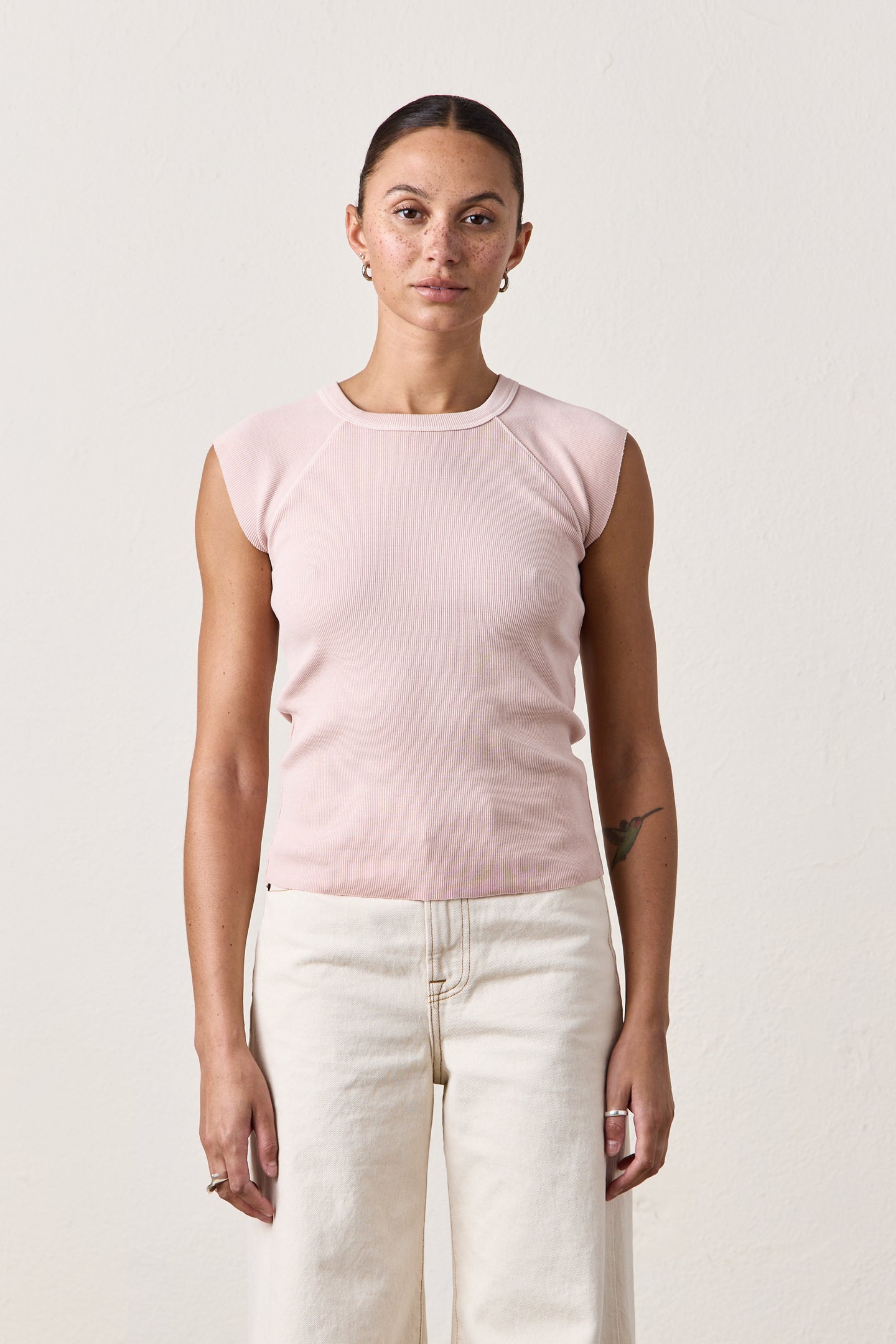 CHLOE FITTED RIB TEE / ROSY