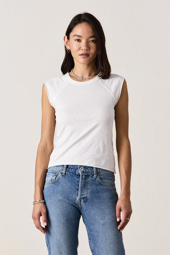 CHLOE FITTED TEE / SOFT WHITE