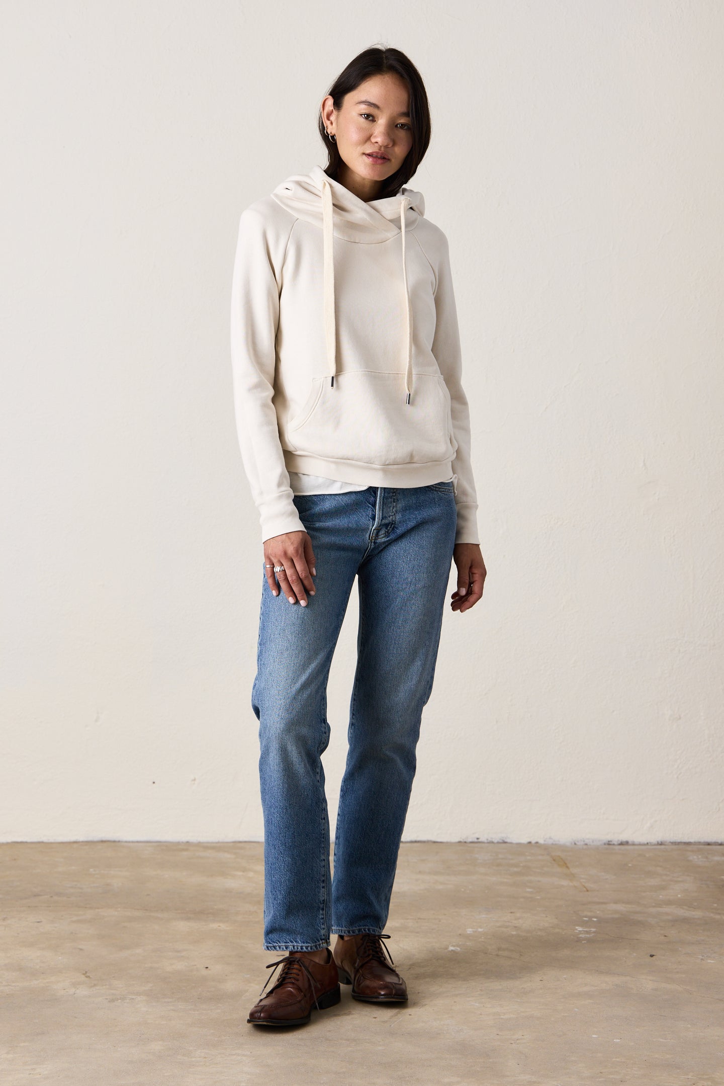 LISSE FITTED LOOP TERRY HOODY / IVORY