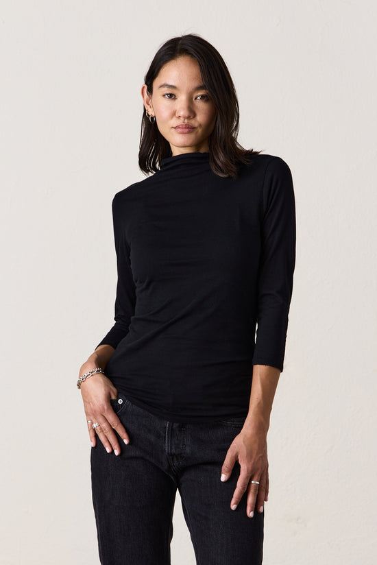 PETRA MOCK NECK TEE / BLACK