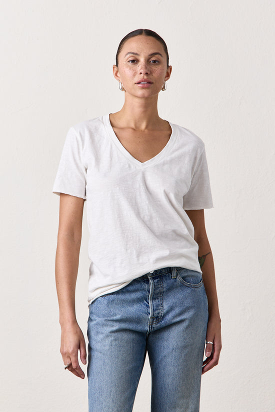 CORA V-NECK SLUB TEE / SOFT WHITE