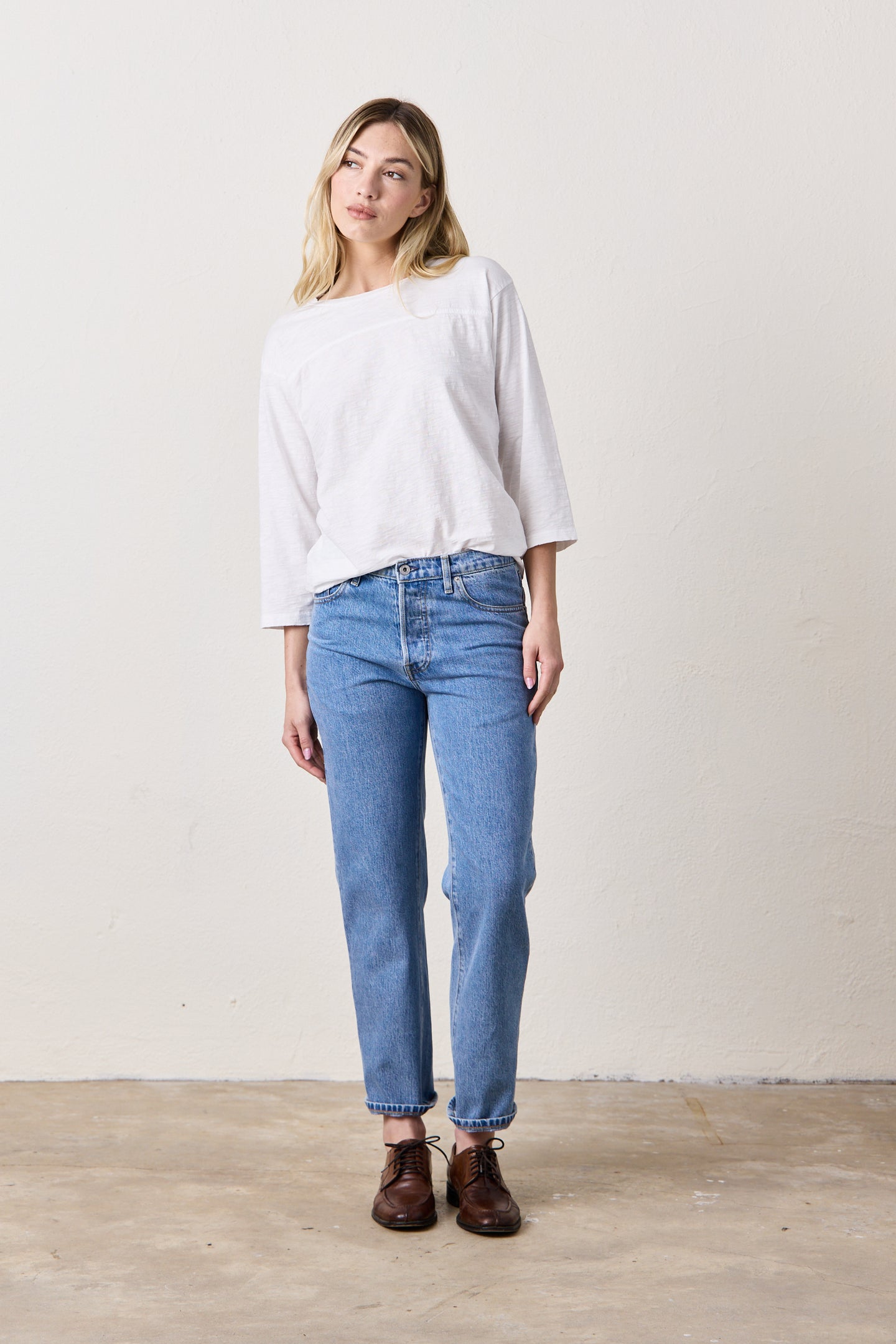 OWEN MID RISE SLOUCHY STRAIGHT JEAN / OCEANSIDE