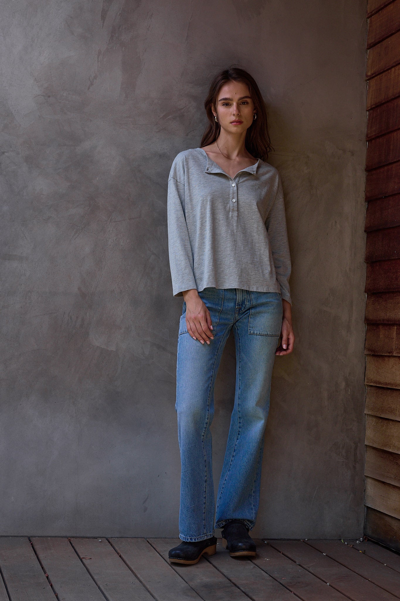 Women's Tee – NSF Hazel Boxy Vintage Jersey Henley in Heather Gray
