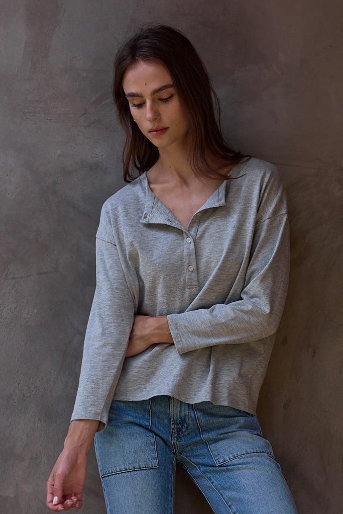 Women's Tee – NSF Hazel Boxy Vintage Jersey Henley in Heather Gray