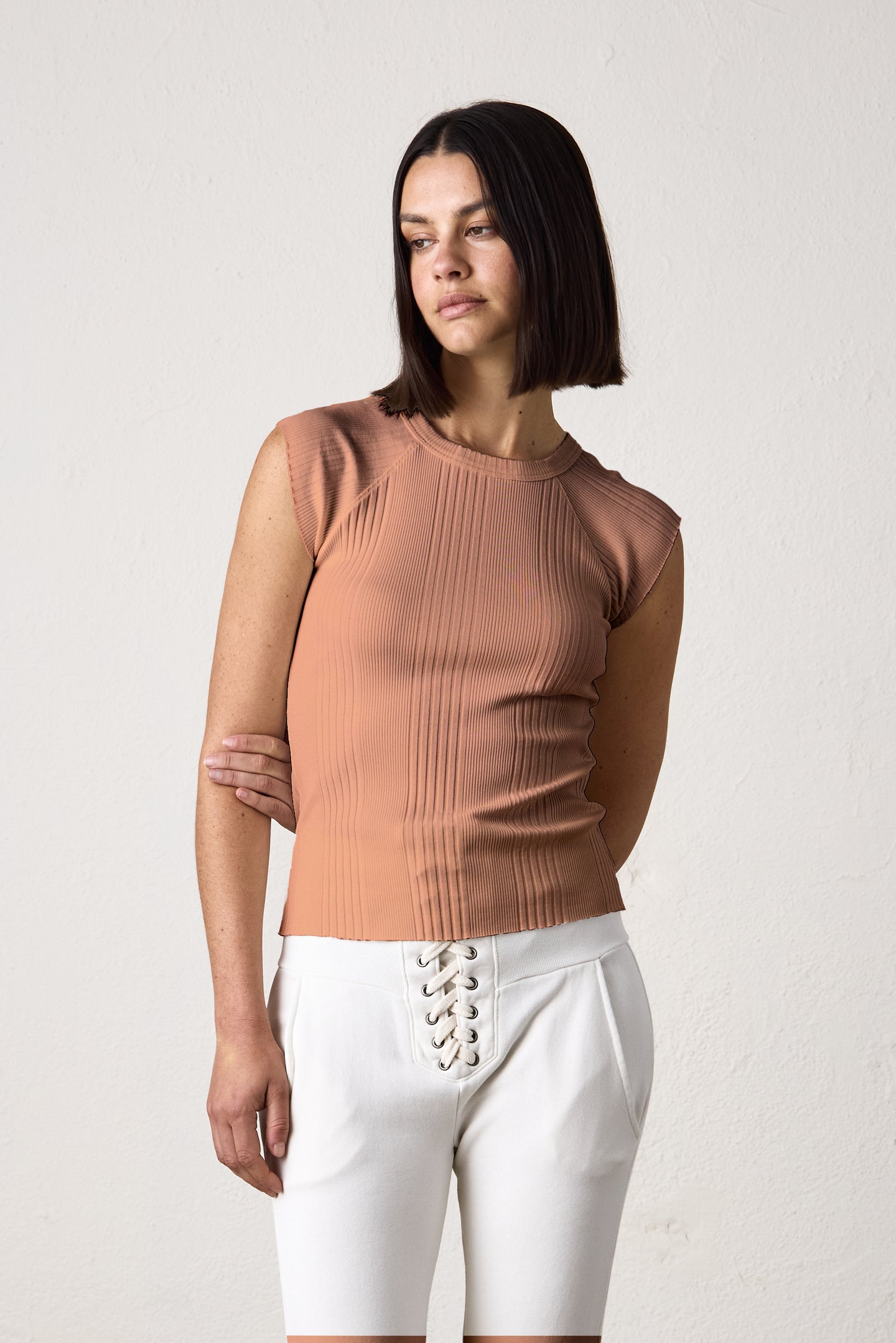 CHLOE FITTED VARIEGATED RIB TEE / ITALIAN CLAY