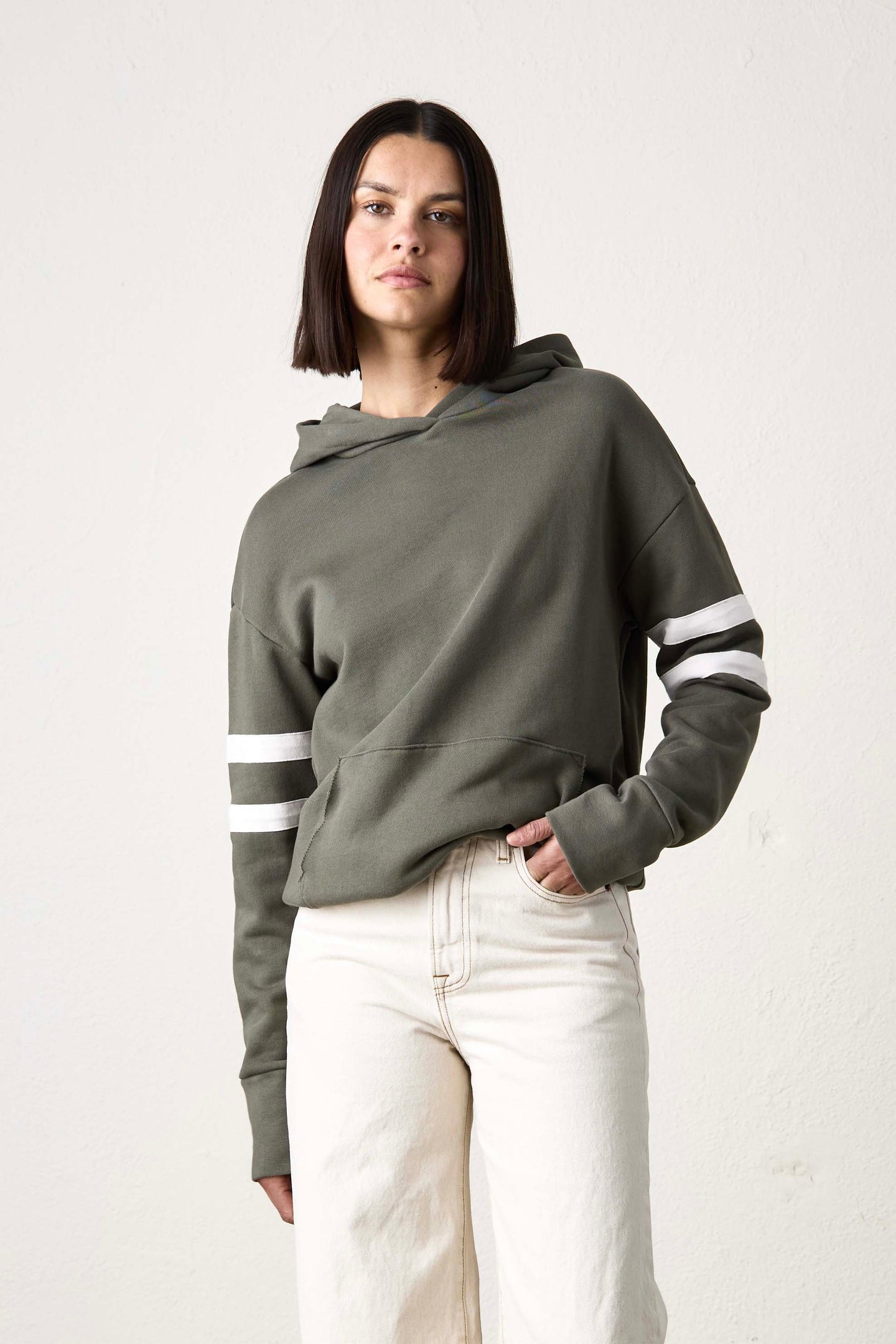 ELLIS RELAXED LOOP TERRY HOODY / OLIVE/IVORY