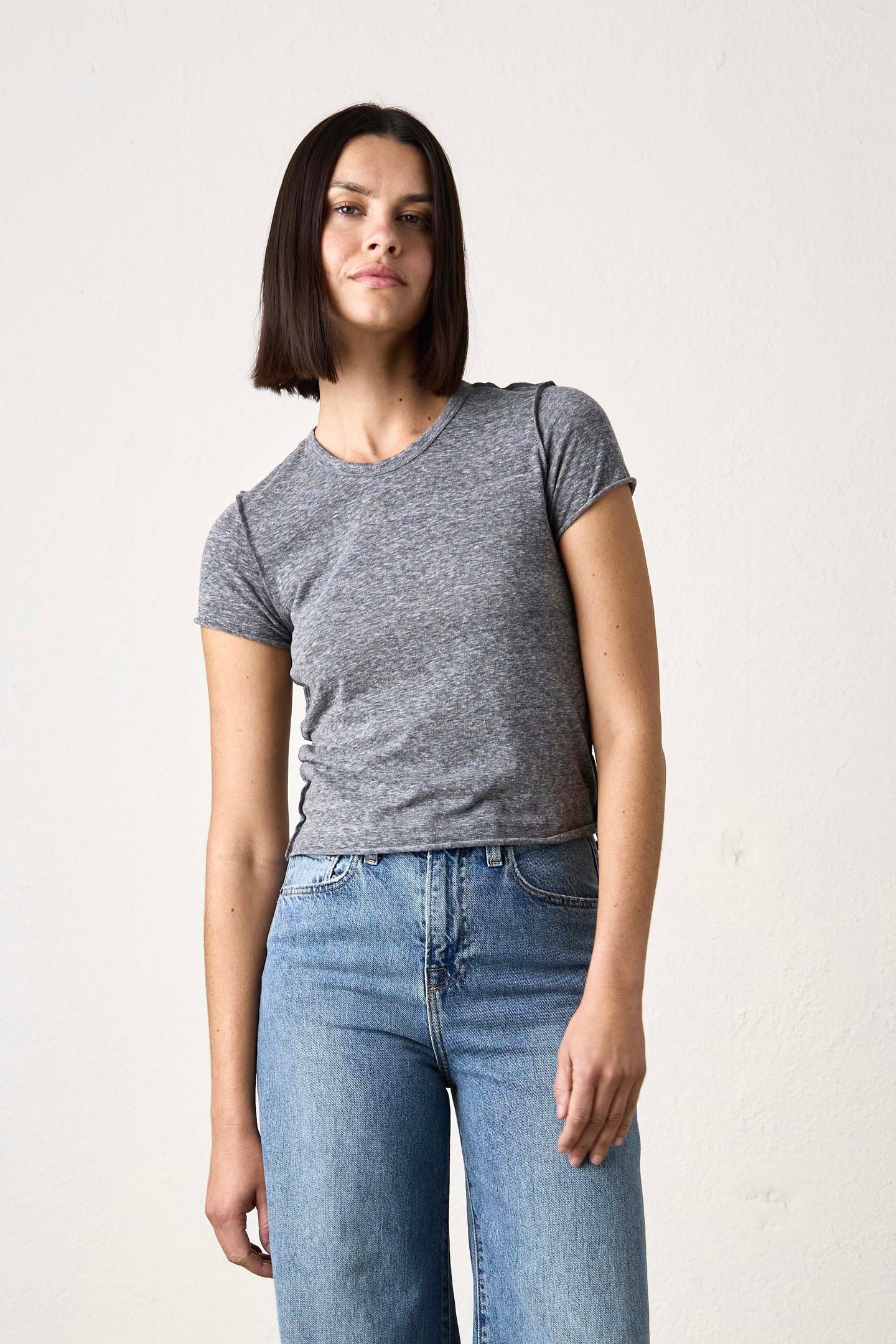 TARA TRIBLEND JERSEY CREW TEE / CHARCOAL HEATHER GREY