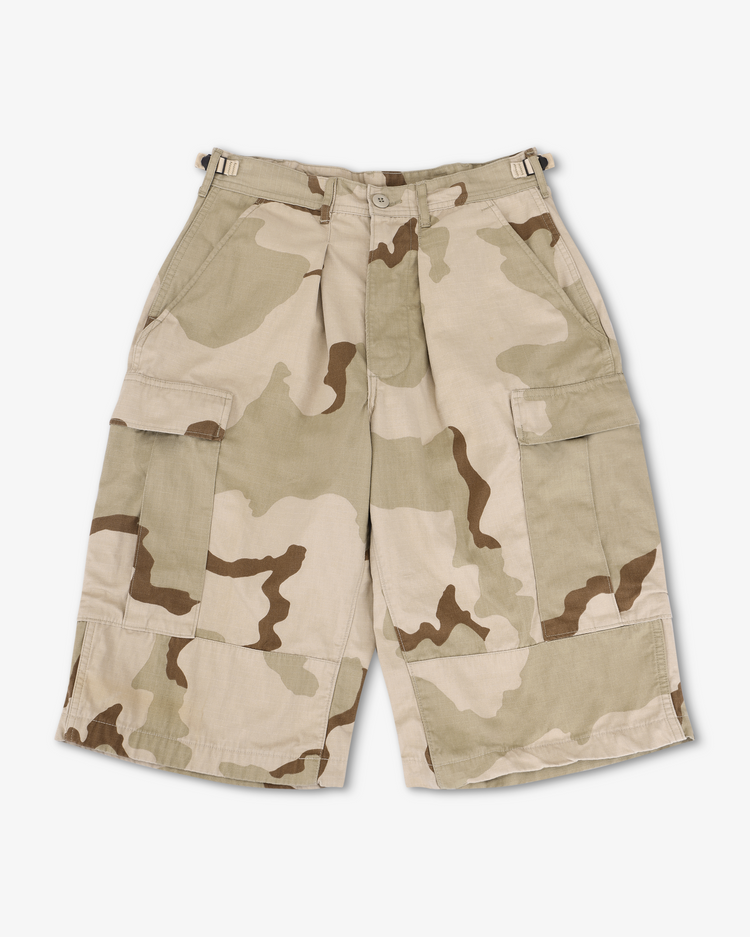 Jesse Twill Unisex Cargo Short - Desert in military camouflage print with six pockets and pleated detailing.