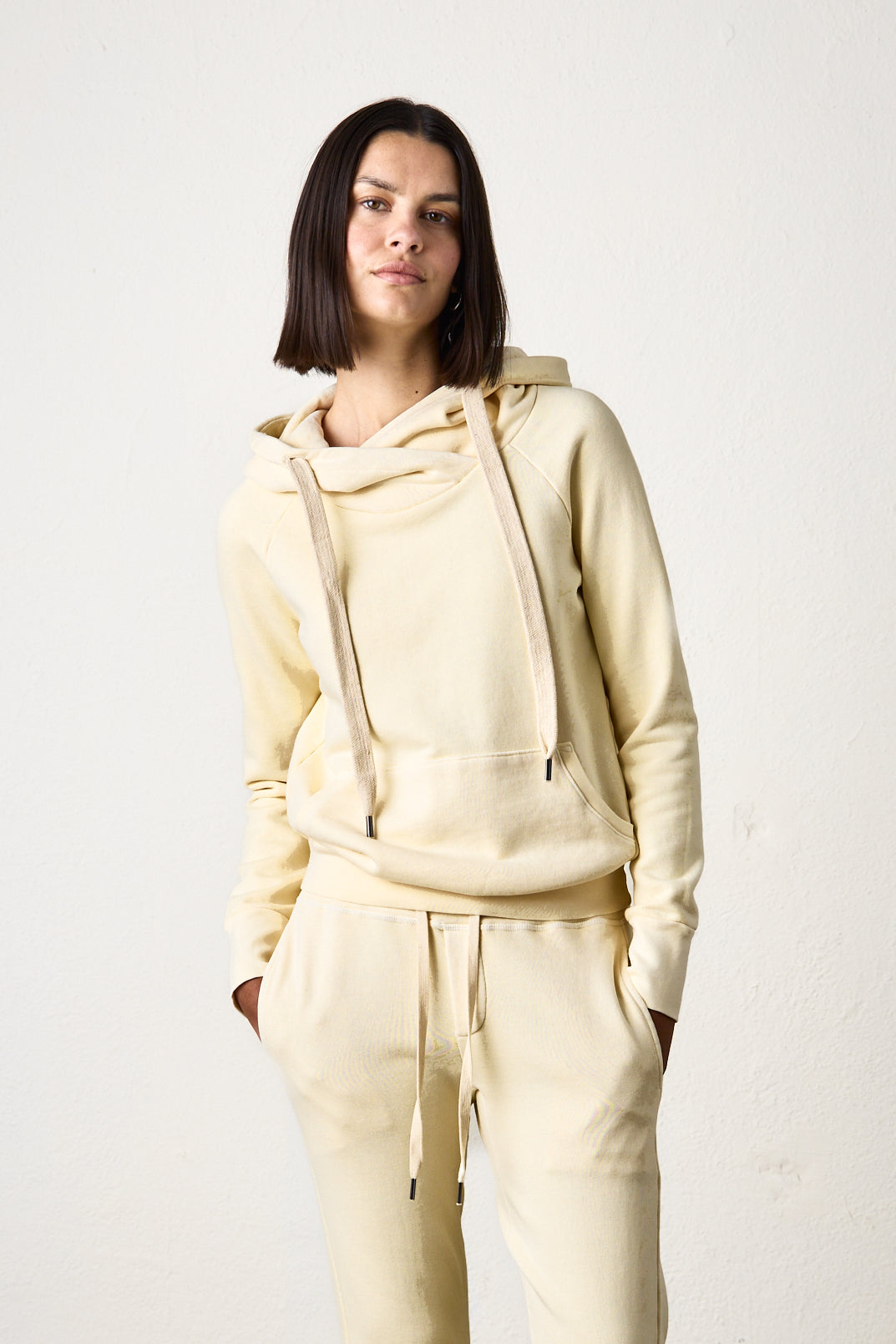 LISSE FITTED PULLOVER HOODY / LEMONADE