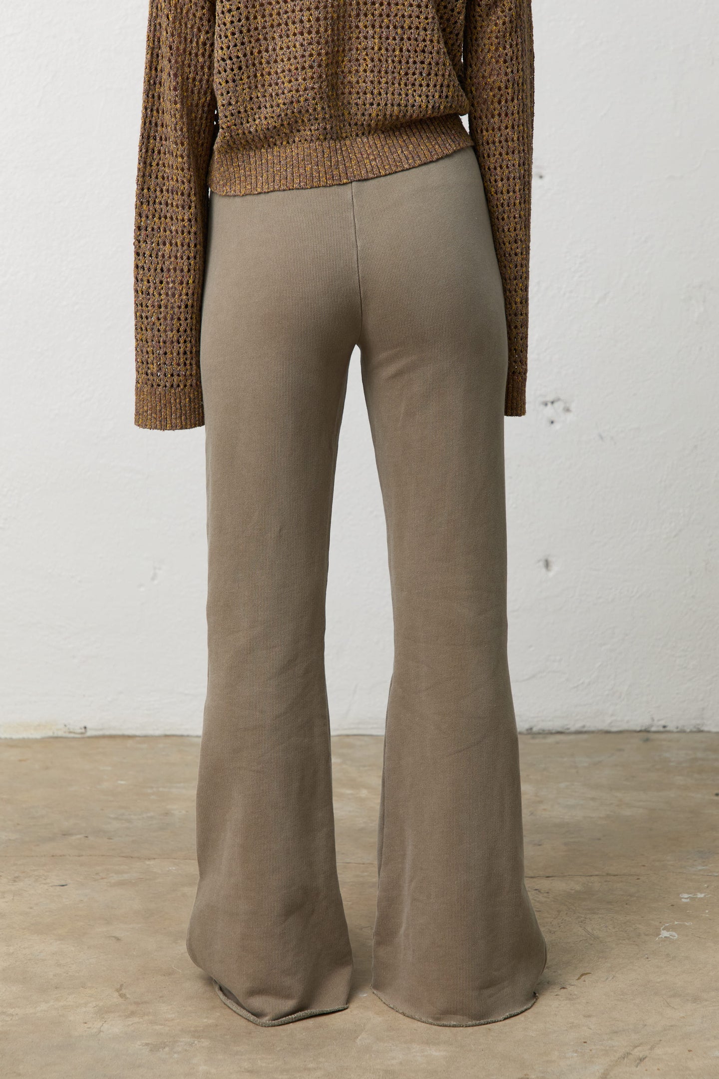 RUSTY SIDE SLIT FLAIR PANT / PIGMENT FINCH