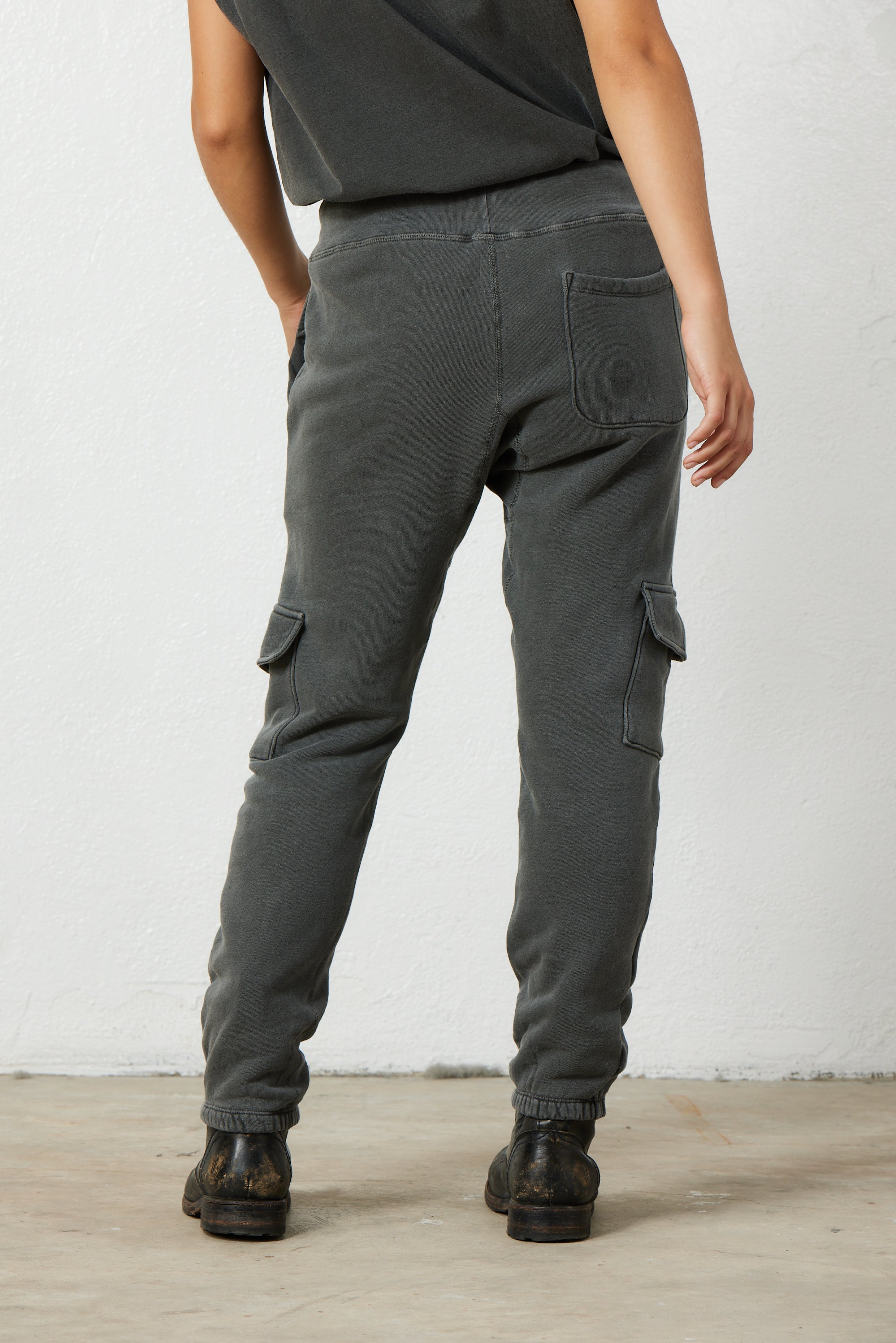 HARRIS CARGO SWEATPANT / PIGMENT BLACK