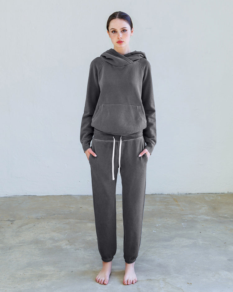 Sayde Loop Terry Sweatpant - Aged Black worn by model showcasing premium loop-back French terry fabric.