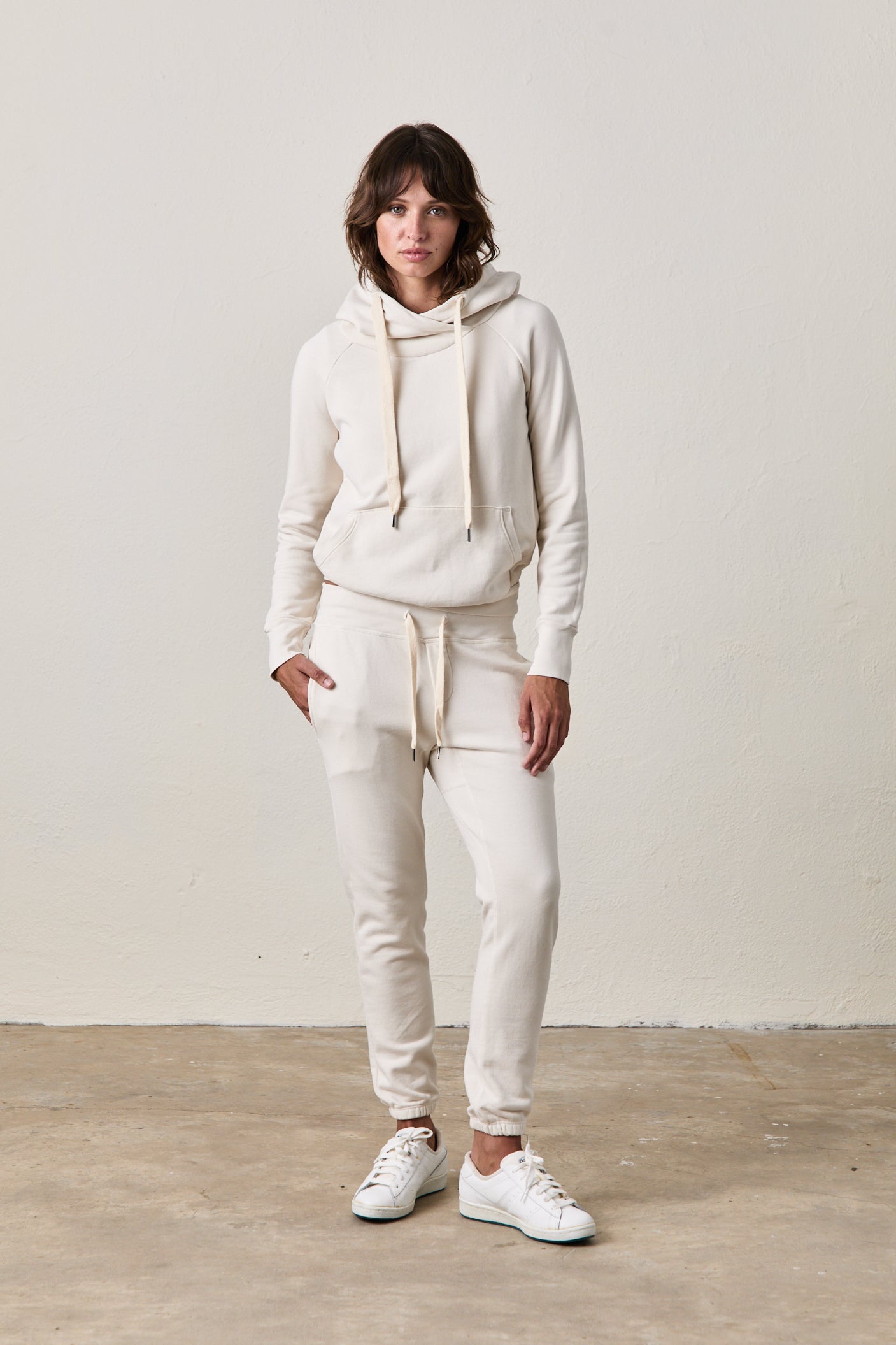 LISSE FITTED PULLOVER HOODY / IVORY