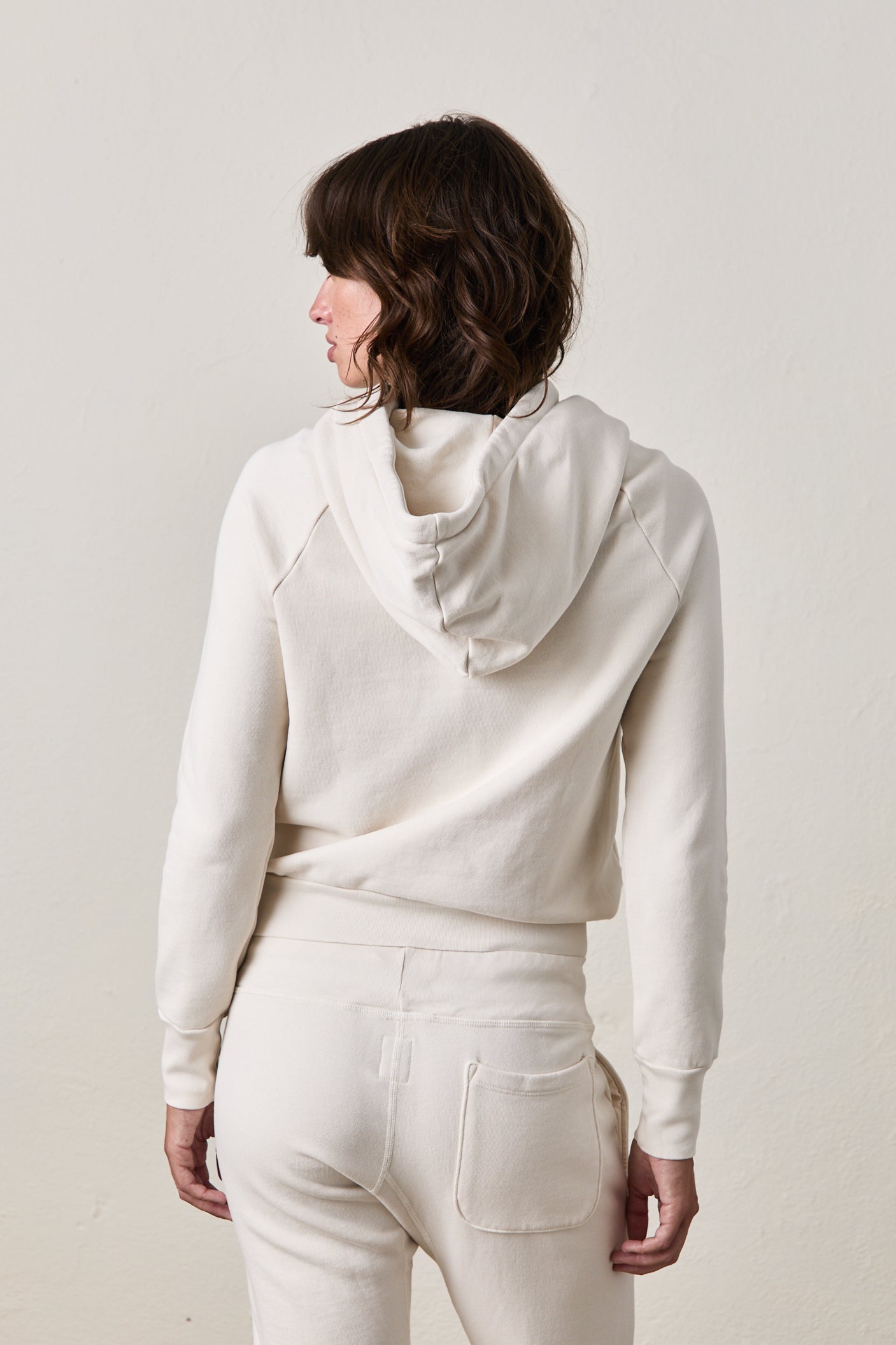 LISSE FITTED PULLOVER HOODY / IVORY